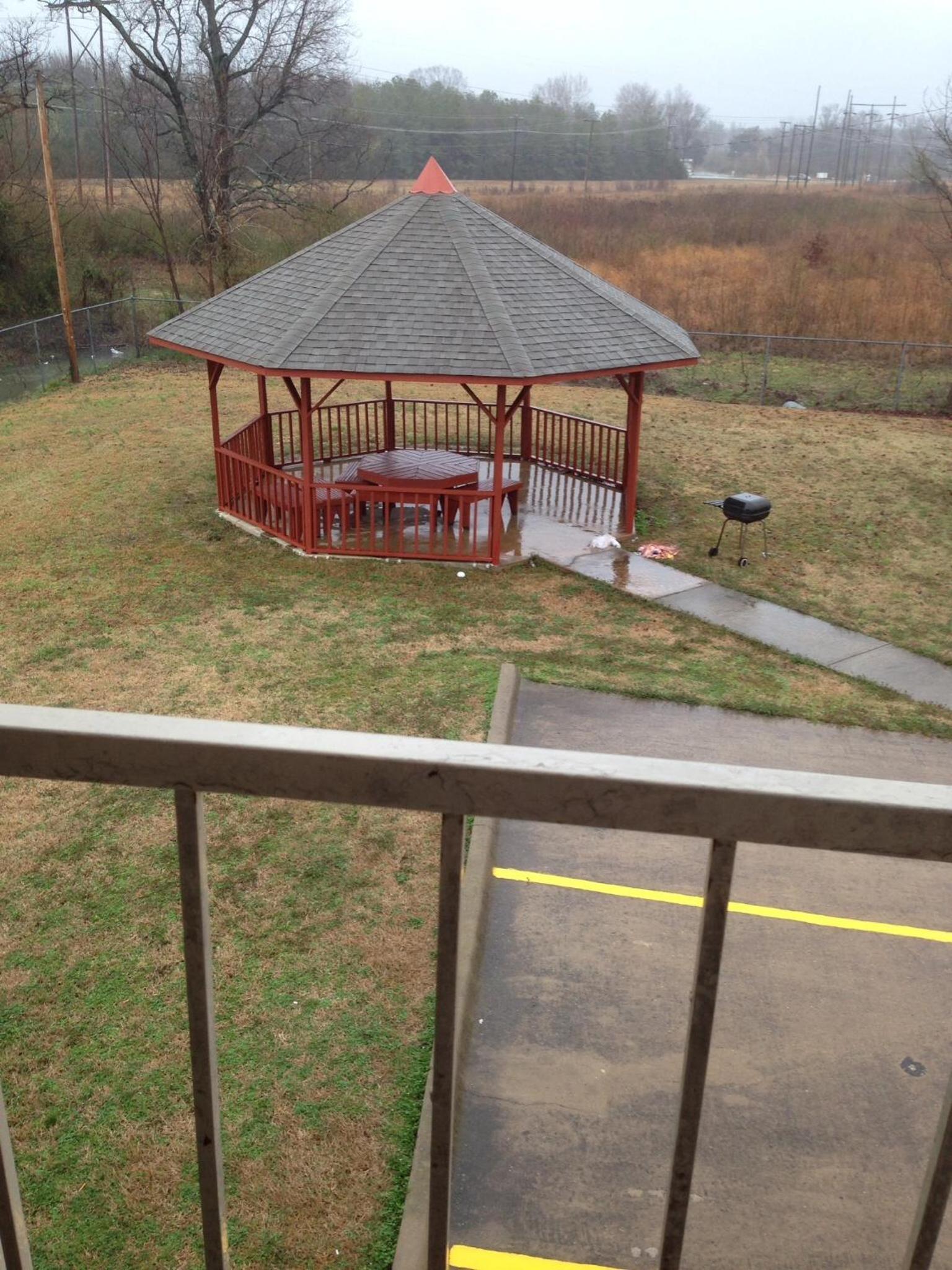 Americas Best Value Inn Cabot photo 3