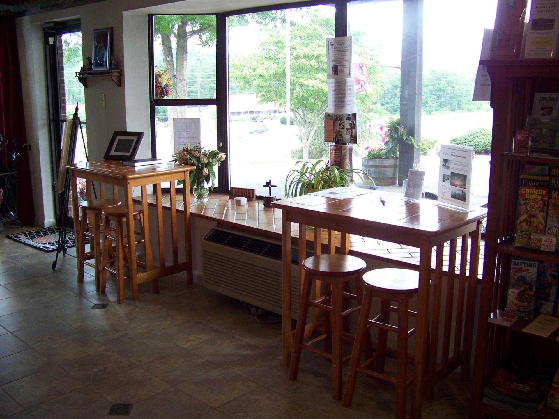 Highland Manor Inn photo 24