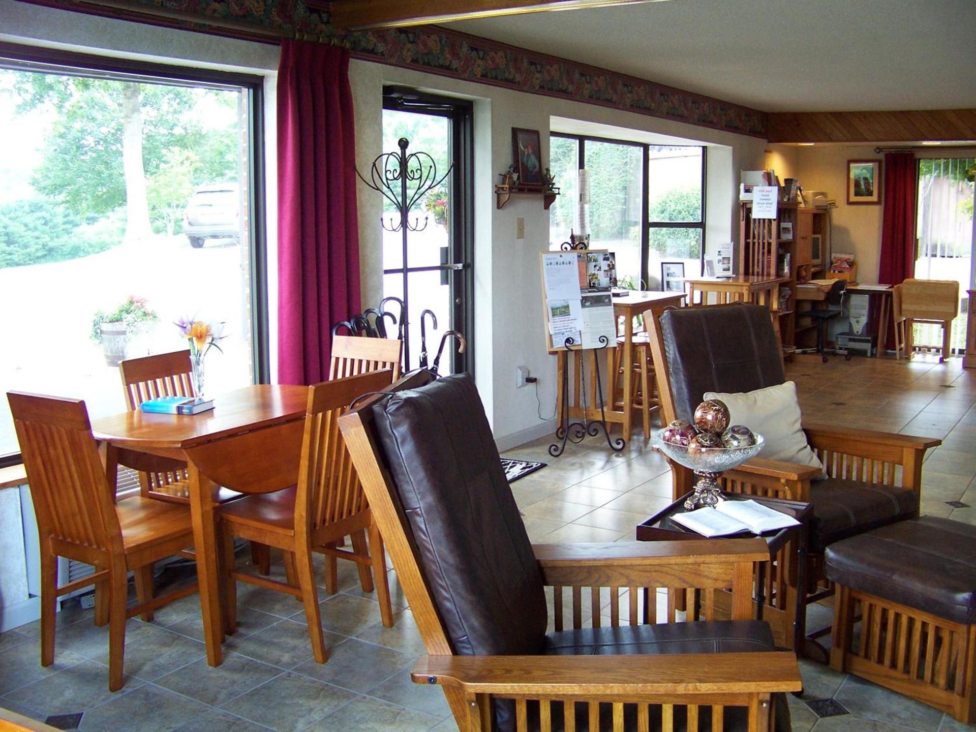 Highland Manor Inn photo 23