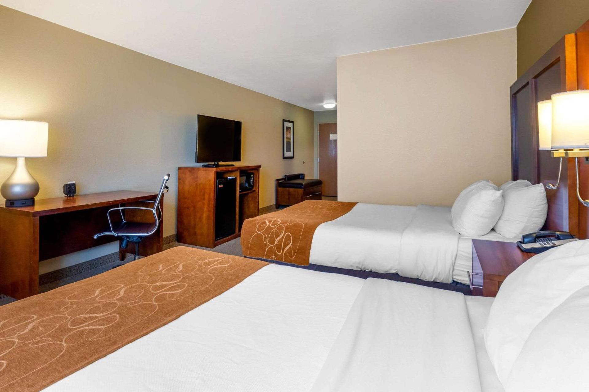 Comfort Suites Burlington photo 37