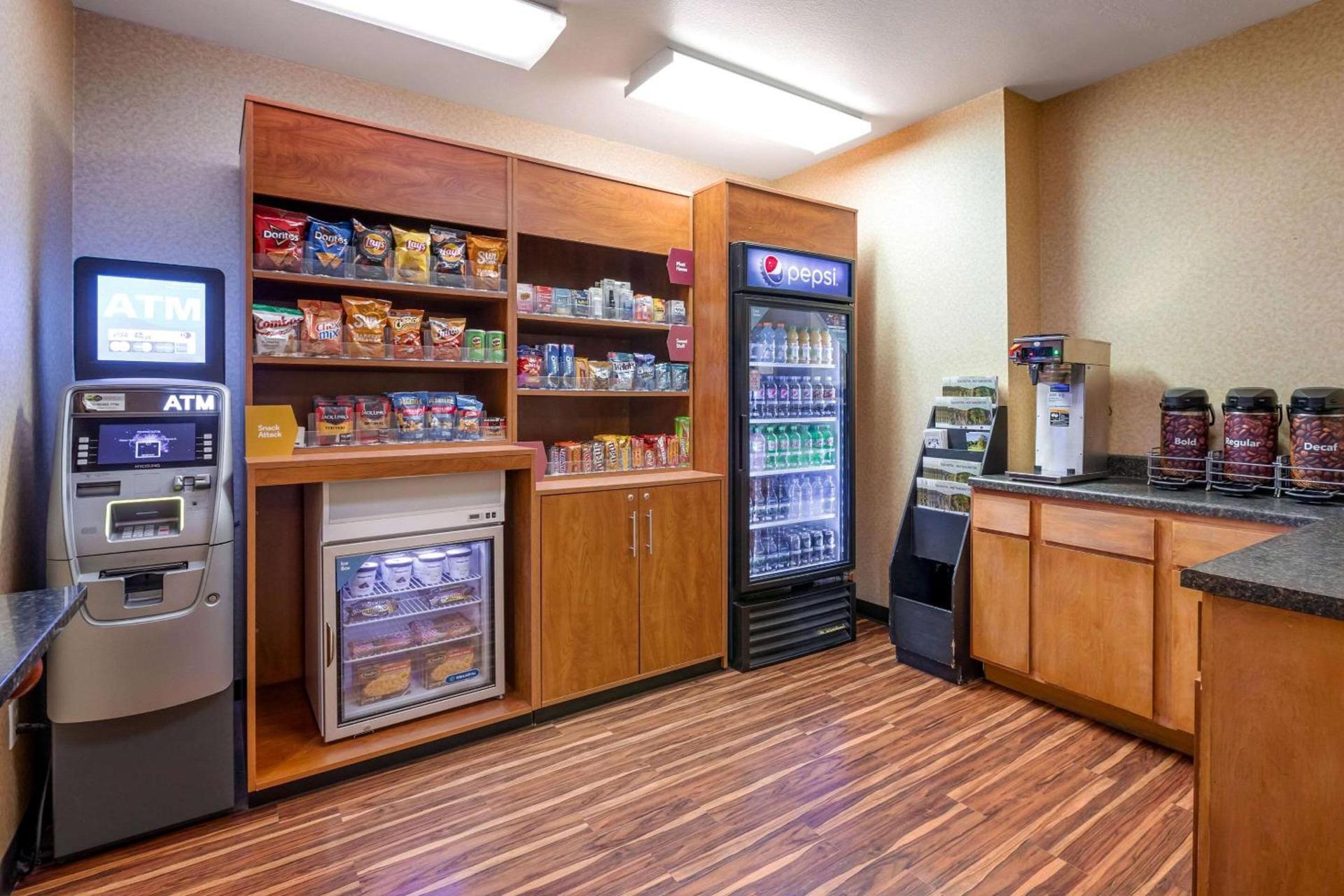 Comfort Suites Burlington photo 36