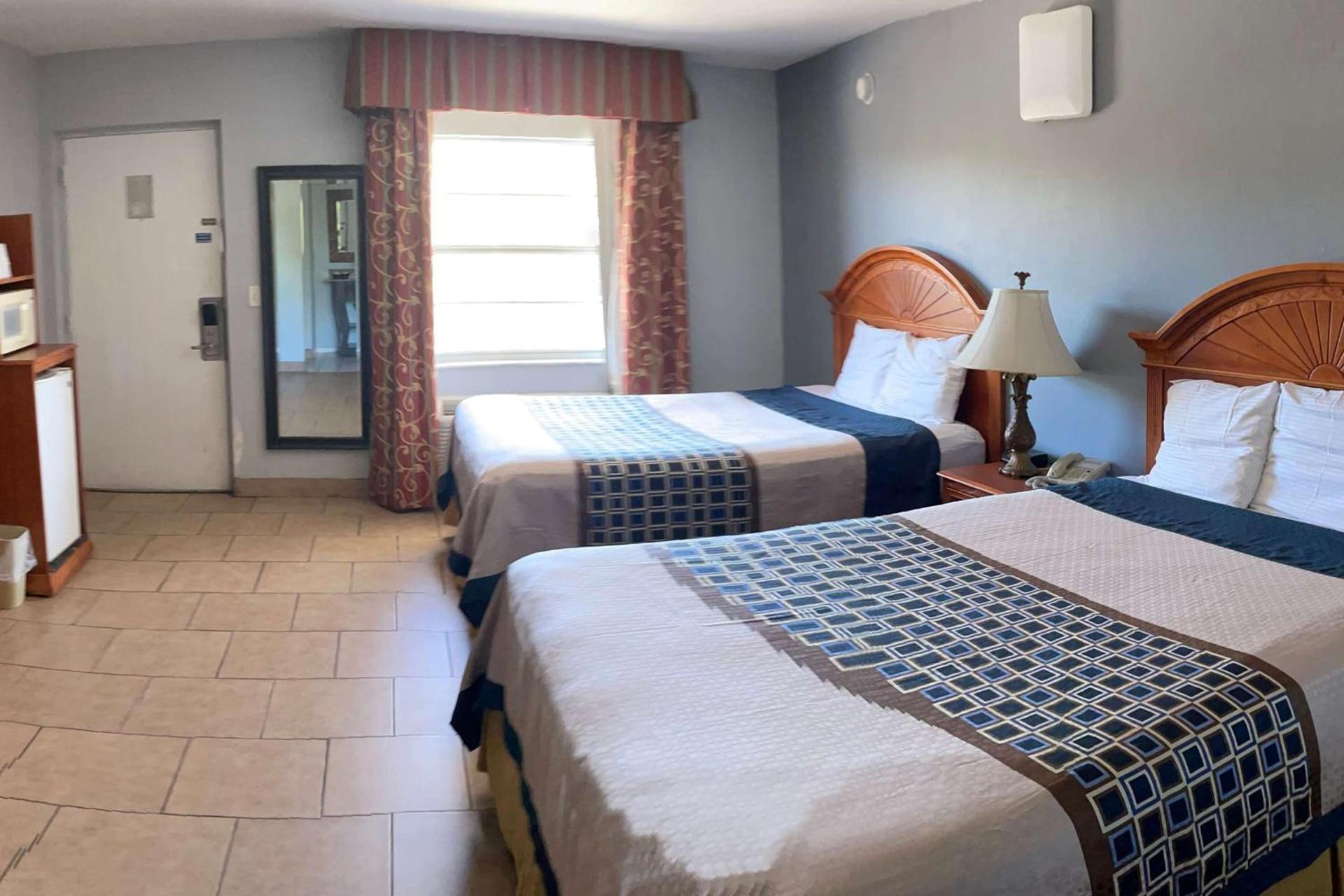 Travelodge by Wyndham Venice photo 4