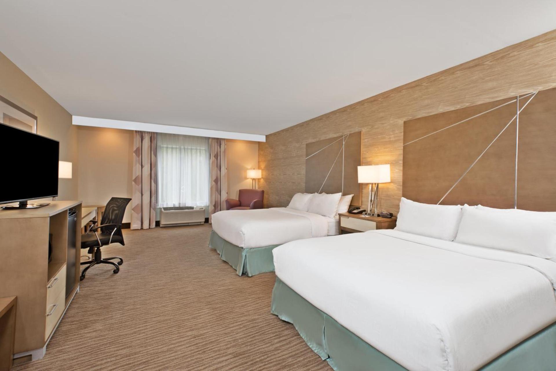 Holiday Inn Express & Suites New Cumberland by IHG photo 37
