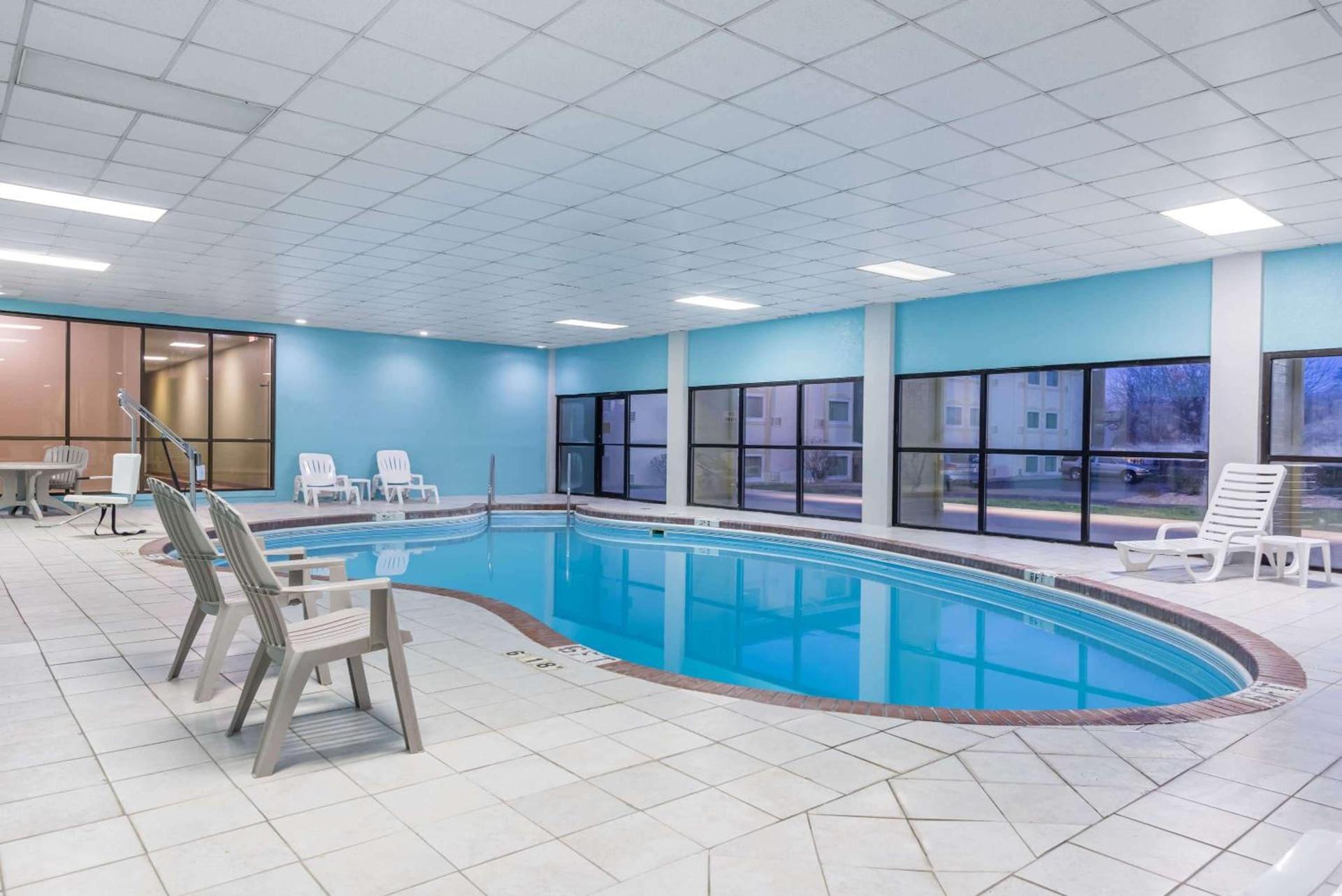 Baymont by Wyndham Kokomo photo 3
