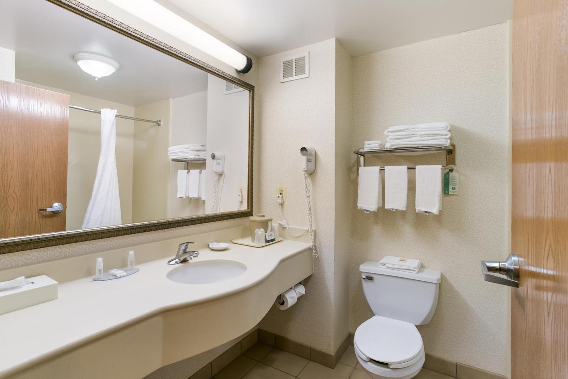 Quality Inn & Suites Bel Air I-95 Exit 77A photo 27