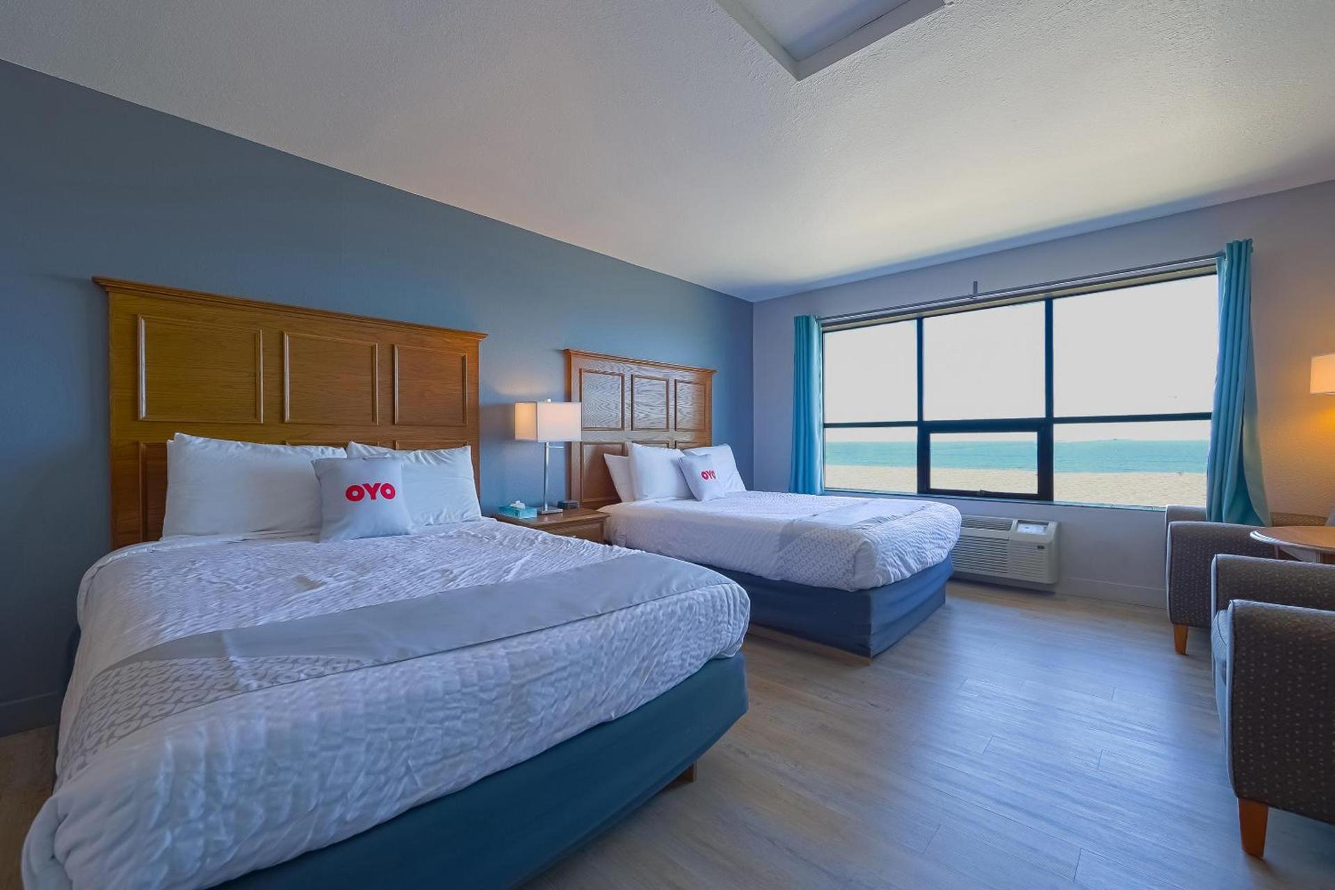 Waves Hotel NYE Beach - Newport OR photo 57