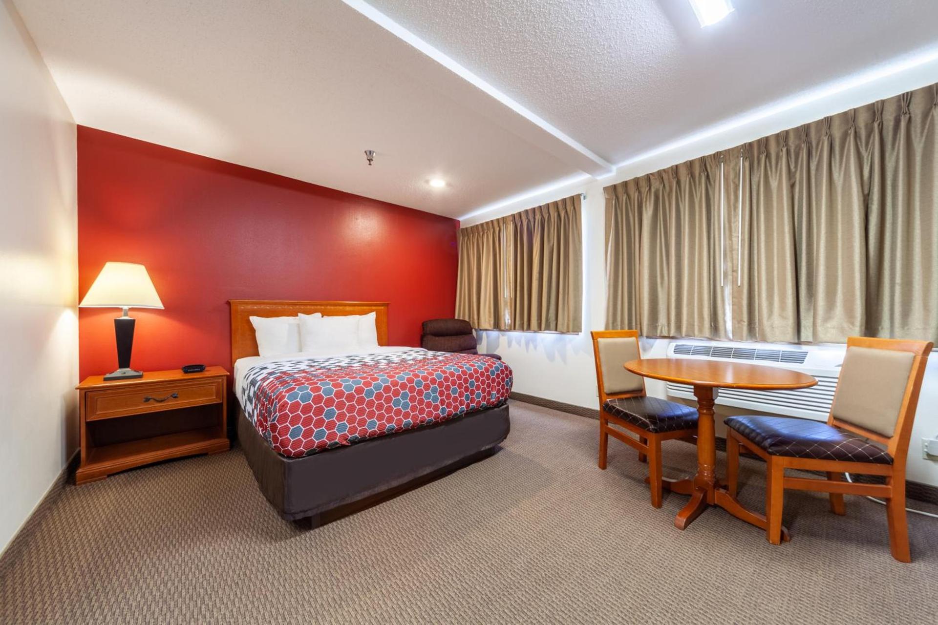 Econo Lodge Sioux Center photo 44