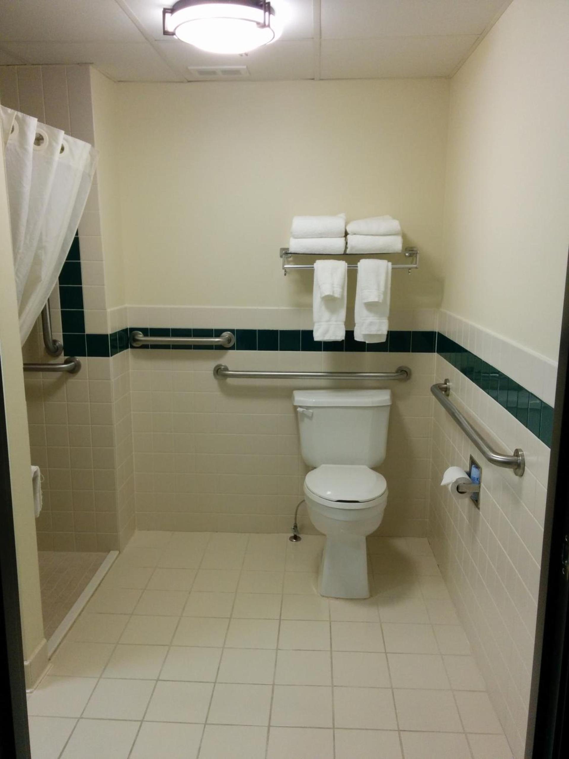 AmericInn by Wyndham Princeton MN photo 18