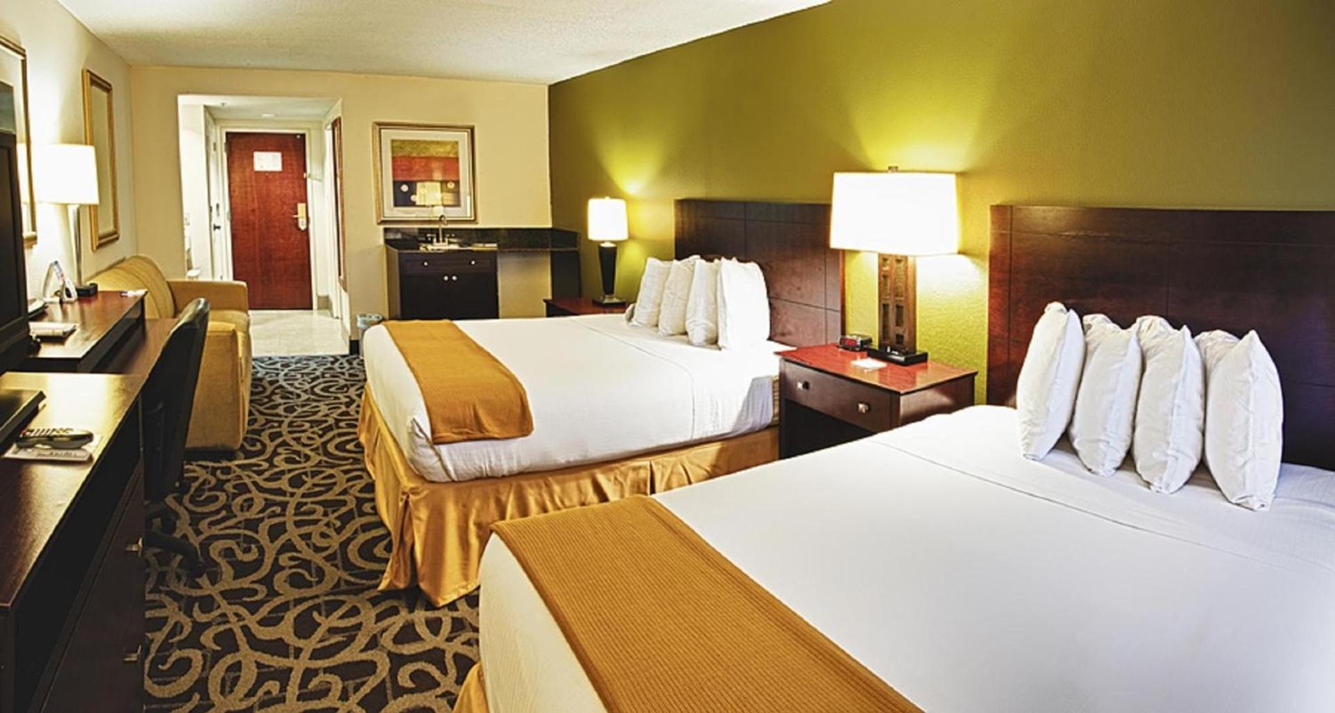 Garner Hotel Murfreesboro West by IHG photo 12