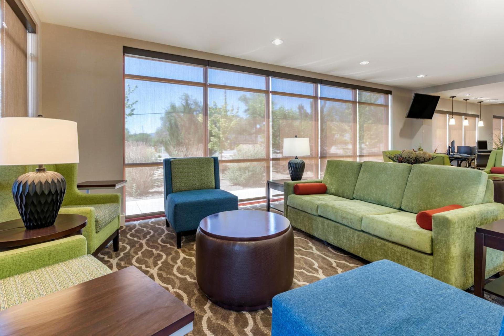Comfort Suites Fernley photo 17