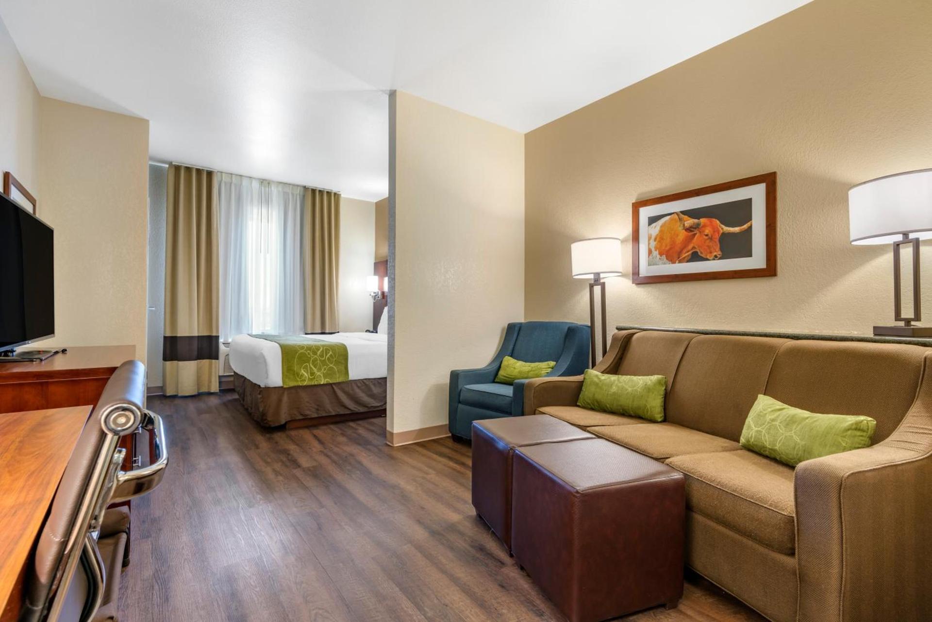 Comfort Suites Fernley photo 38