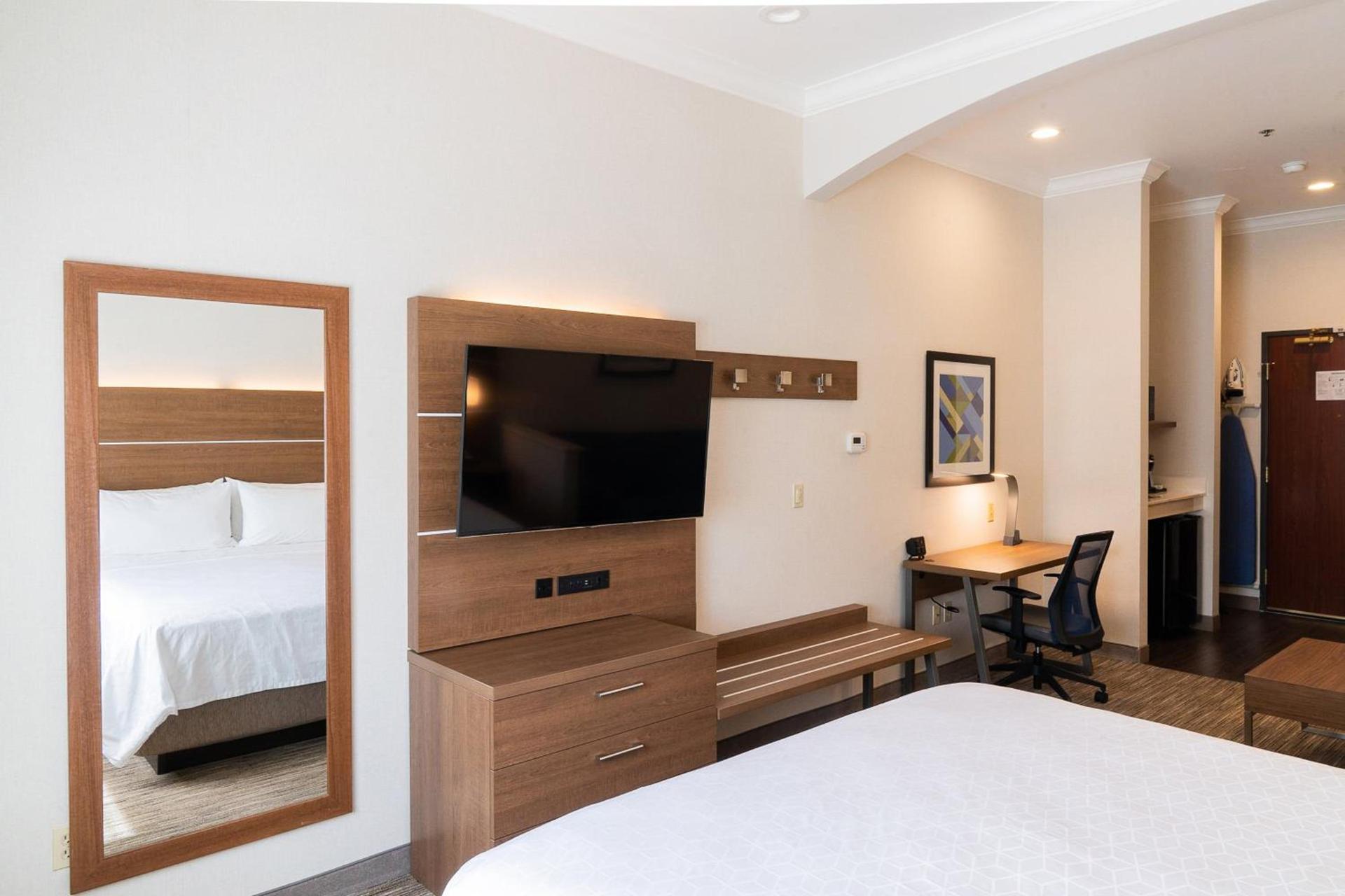 Holiday Inn Express Davis-University Area by IHG photo 17