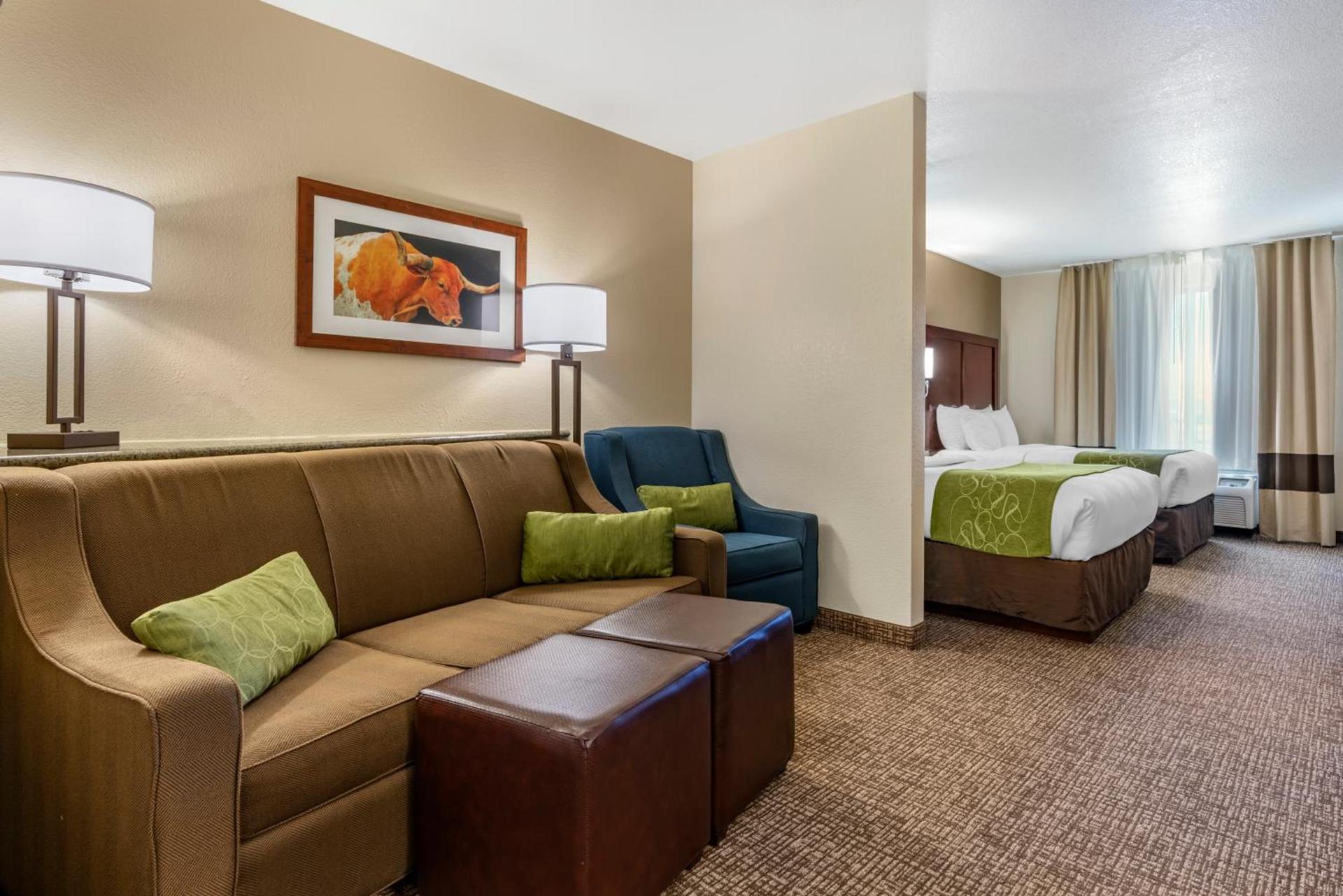 Comfort Suites Fernley photo 36