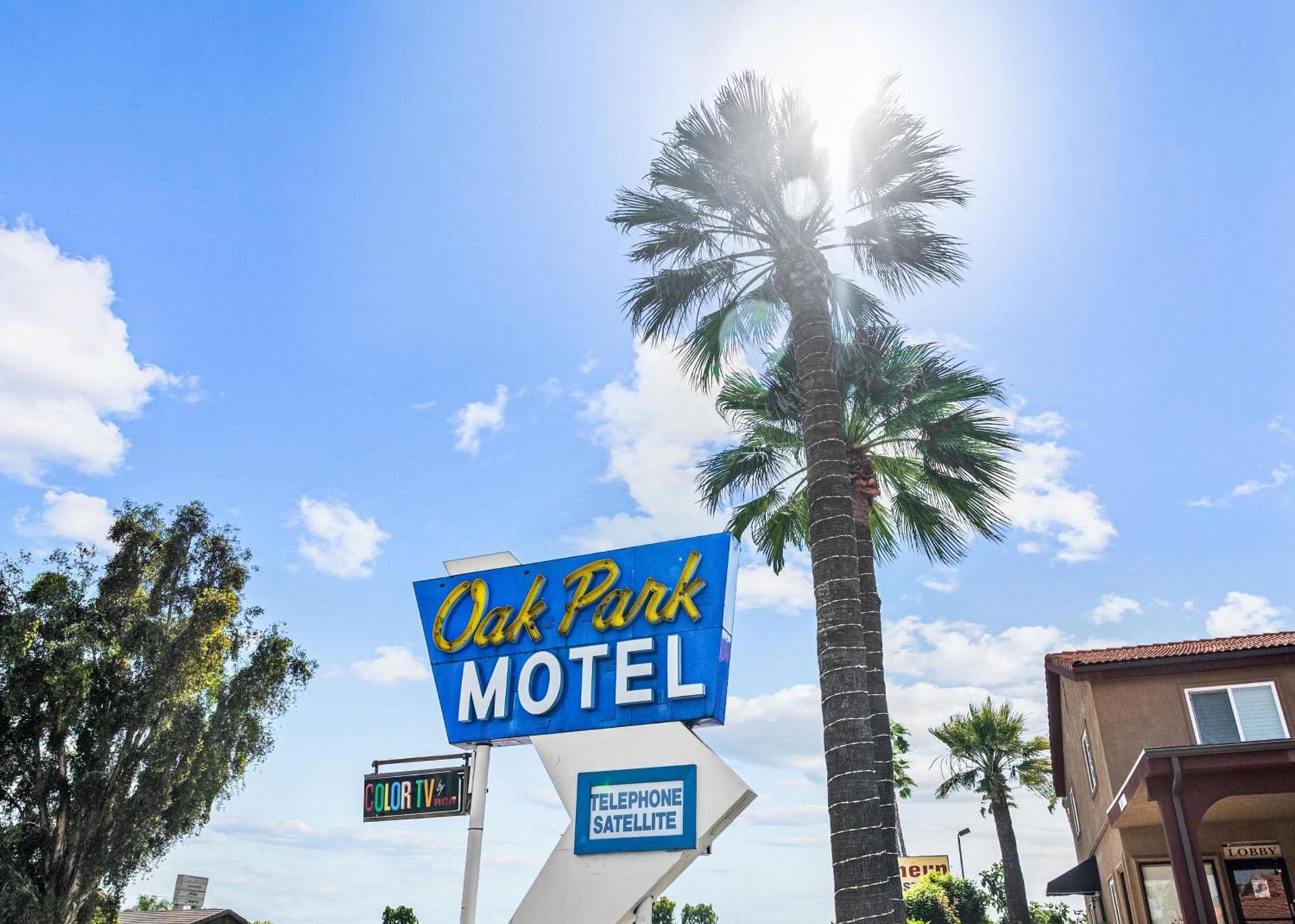 Oak Park Motel photo 21