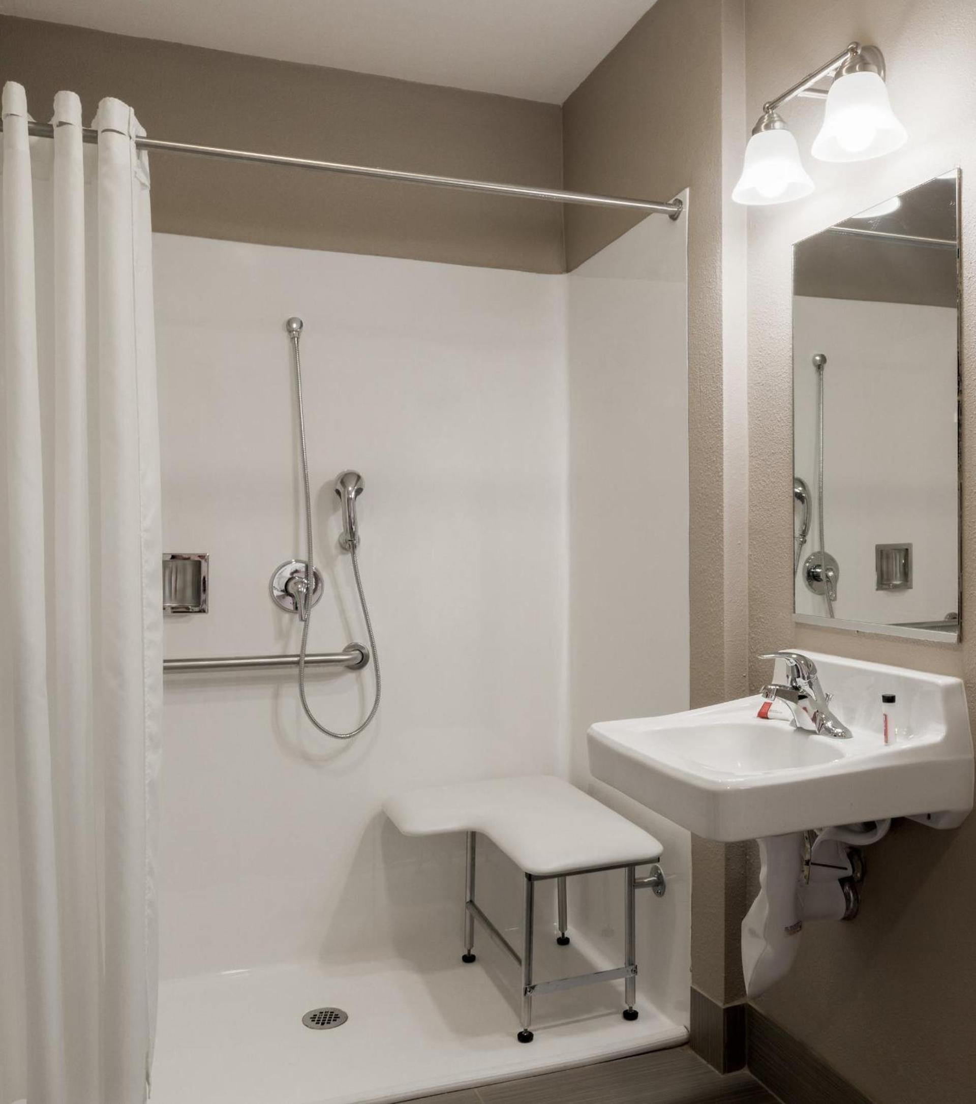 Travelodge by Wyndham Eureka photo 18