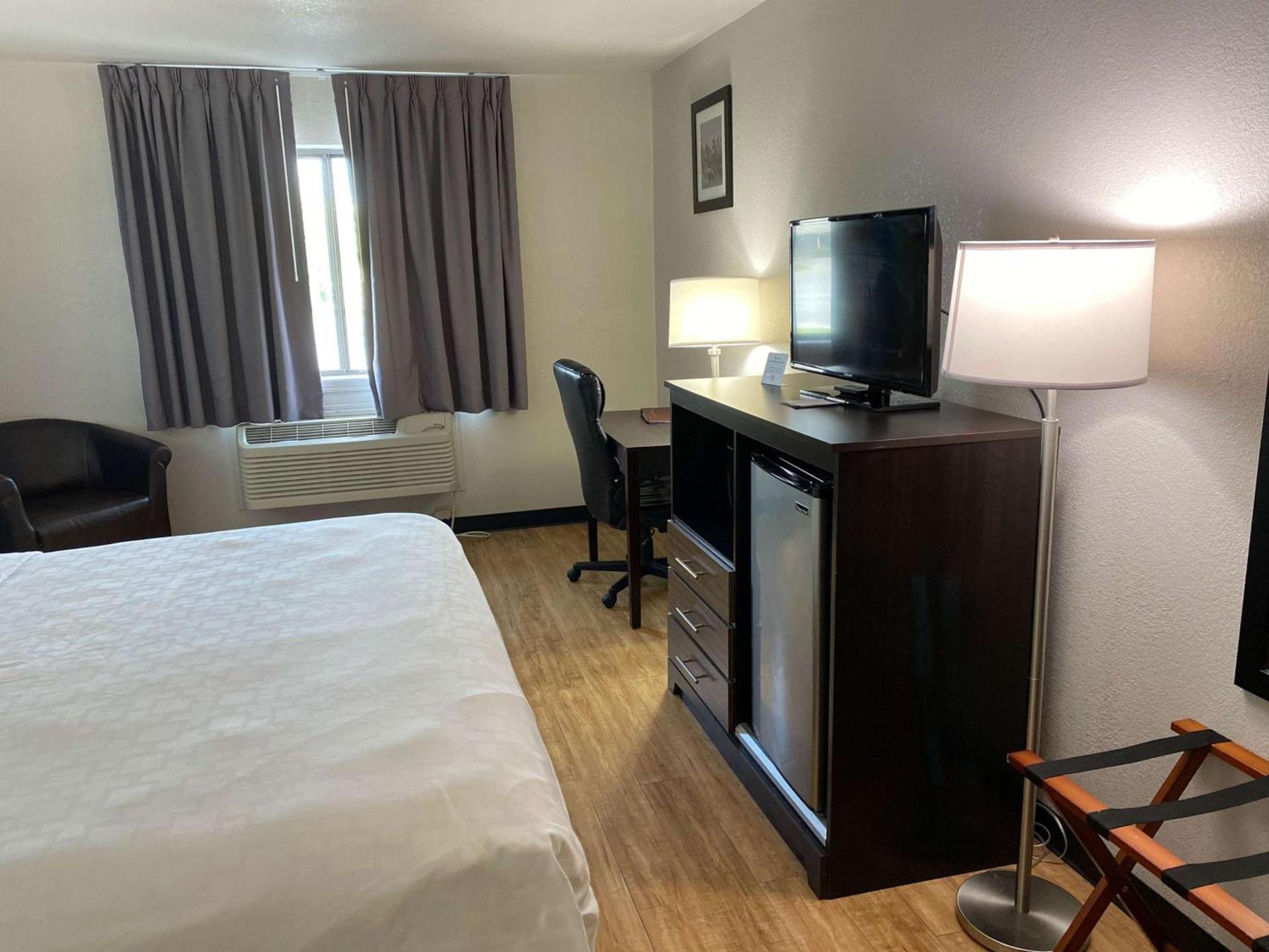 Motel 6 Lancaster photo 4