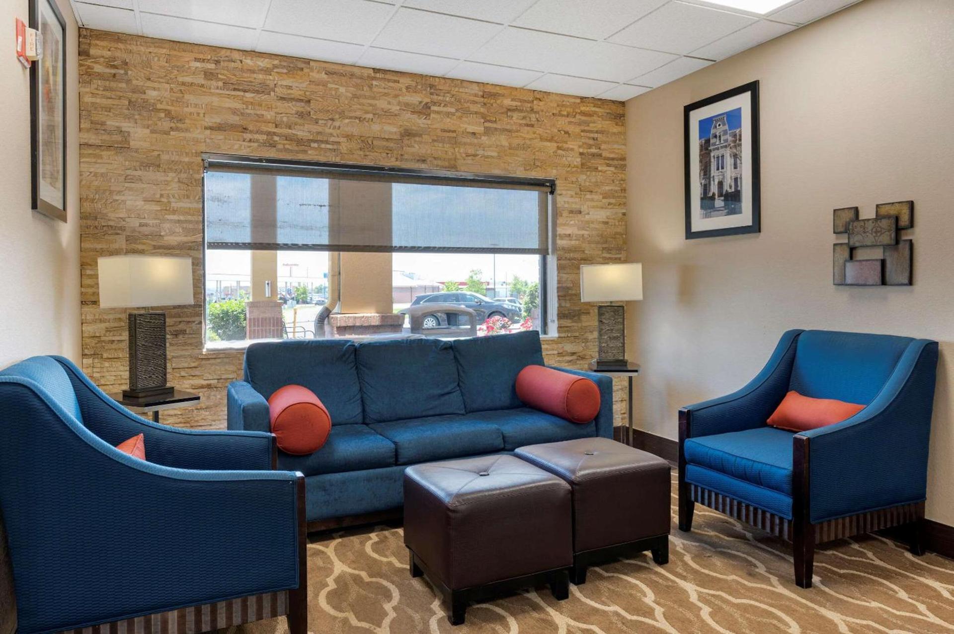 Comfort Suites Miamisburg - Dayton South photo 11