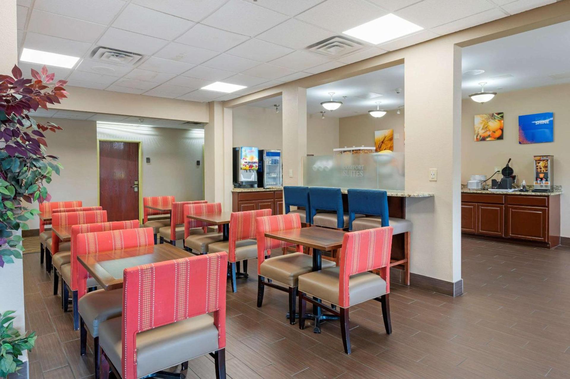 Comfort Suites Miamisburg - Dayton South photo 4