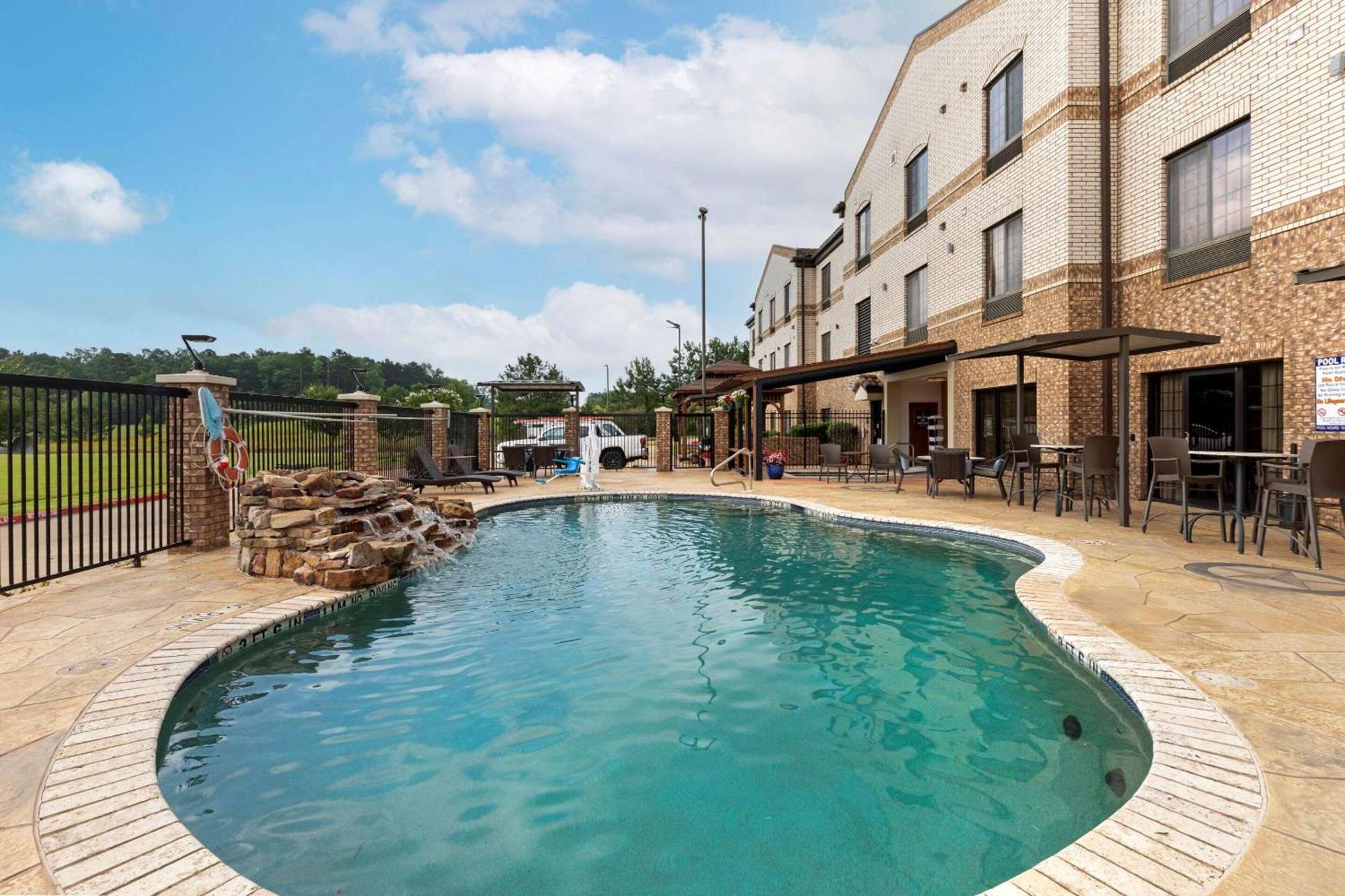 Comfort Suites Marshall photo 34
