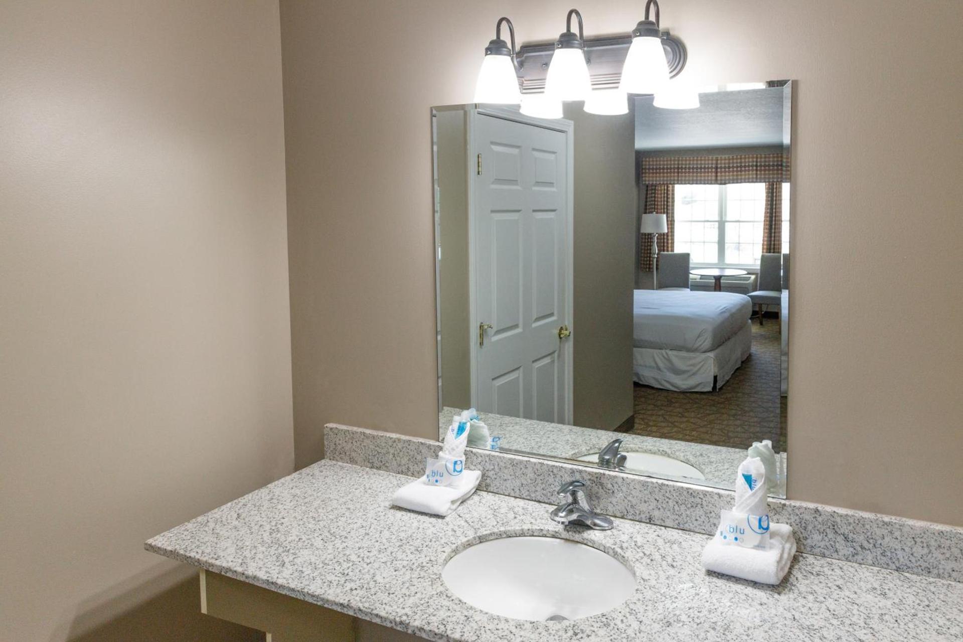 Admiral's Inn Resort photo 50