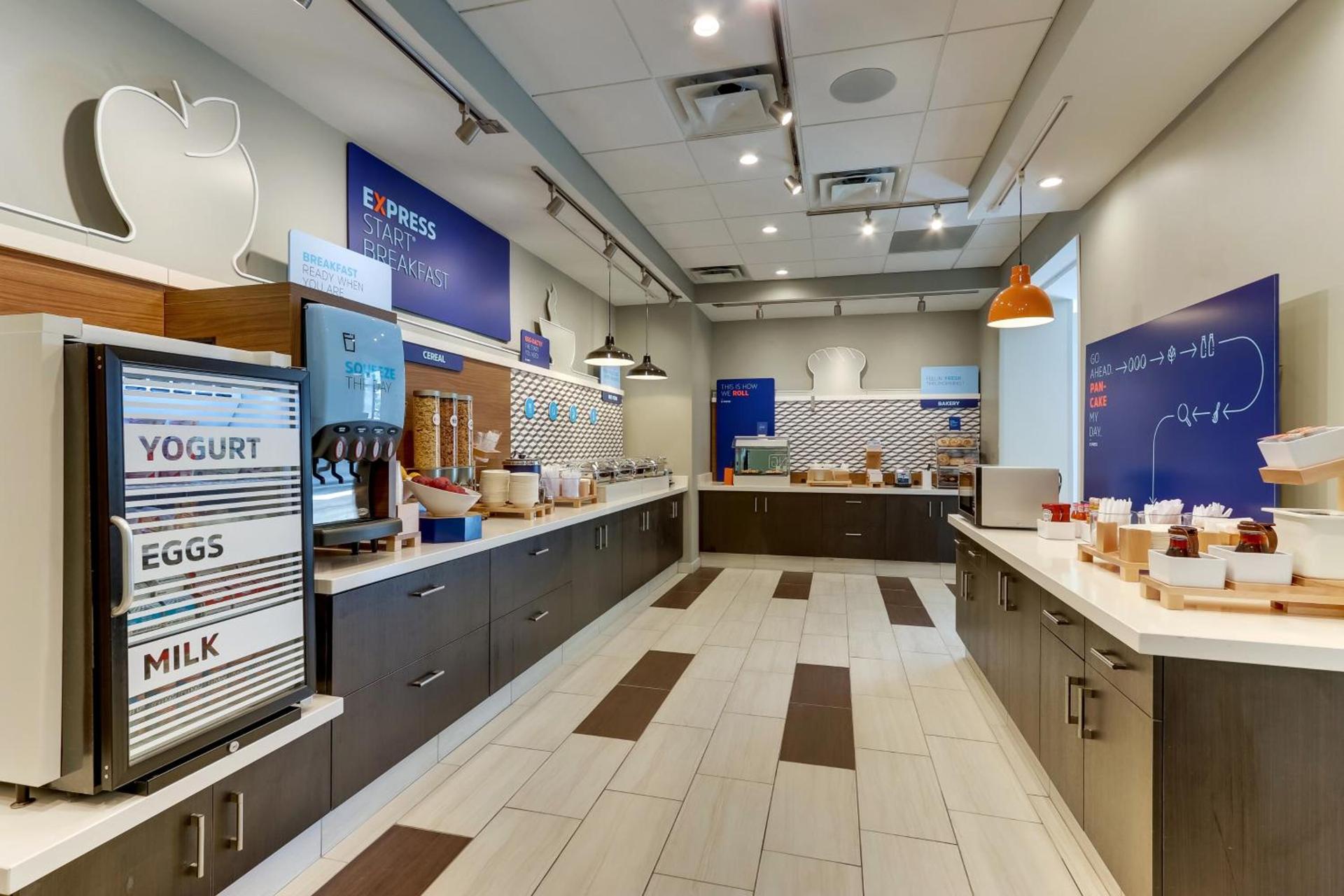 Holiday Inn Express - Wilmington - Porters Neck by IHG photo 4