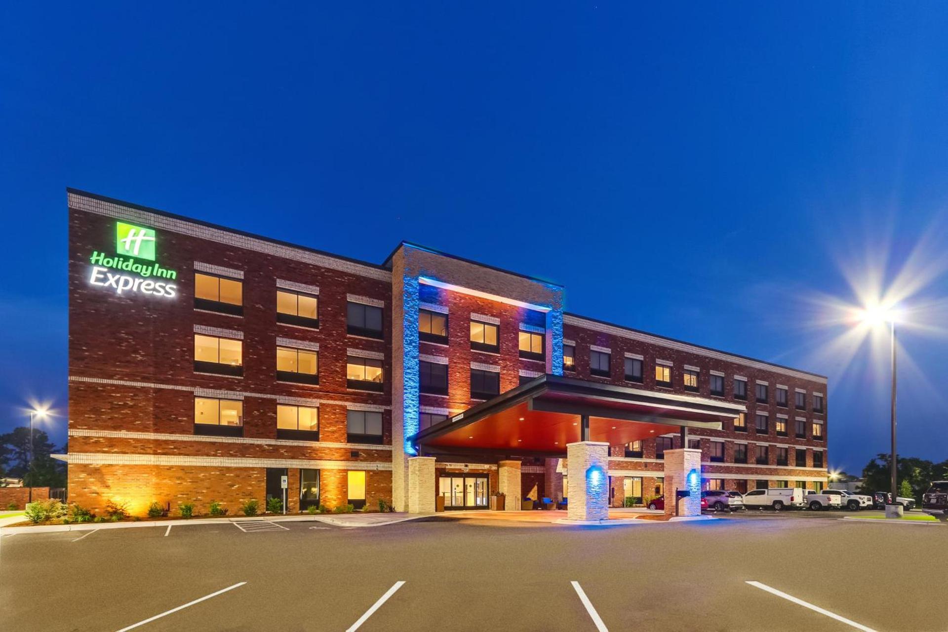 Holiday Inn Express - Wilmington - Porters Neck by IHG photo 12