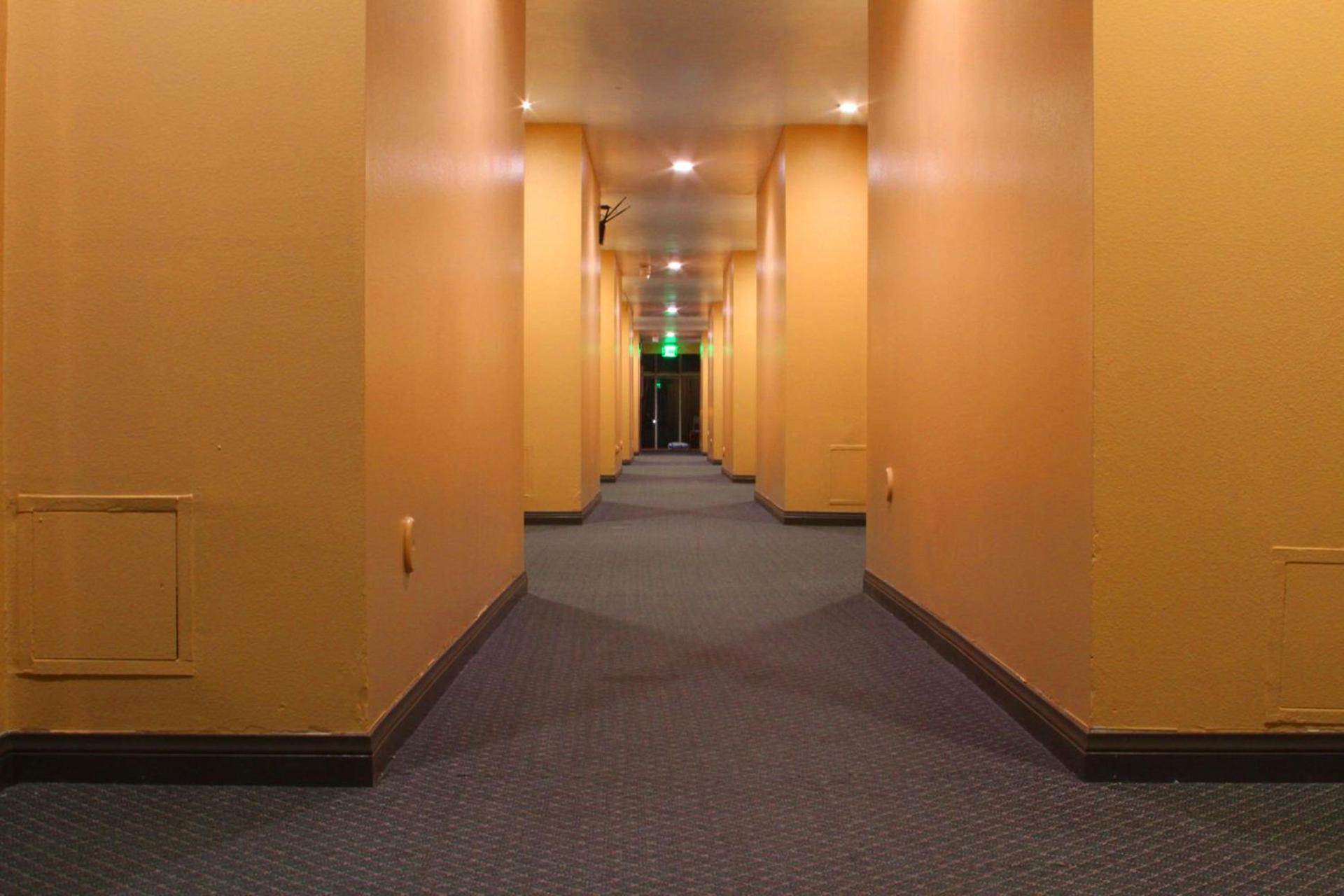 Redondo Beach Inn-LAX photo 9