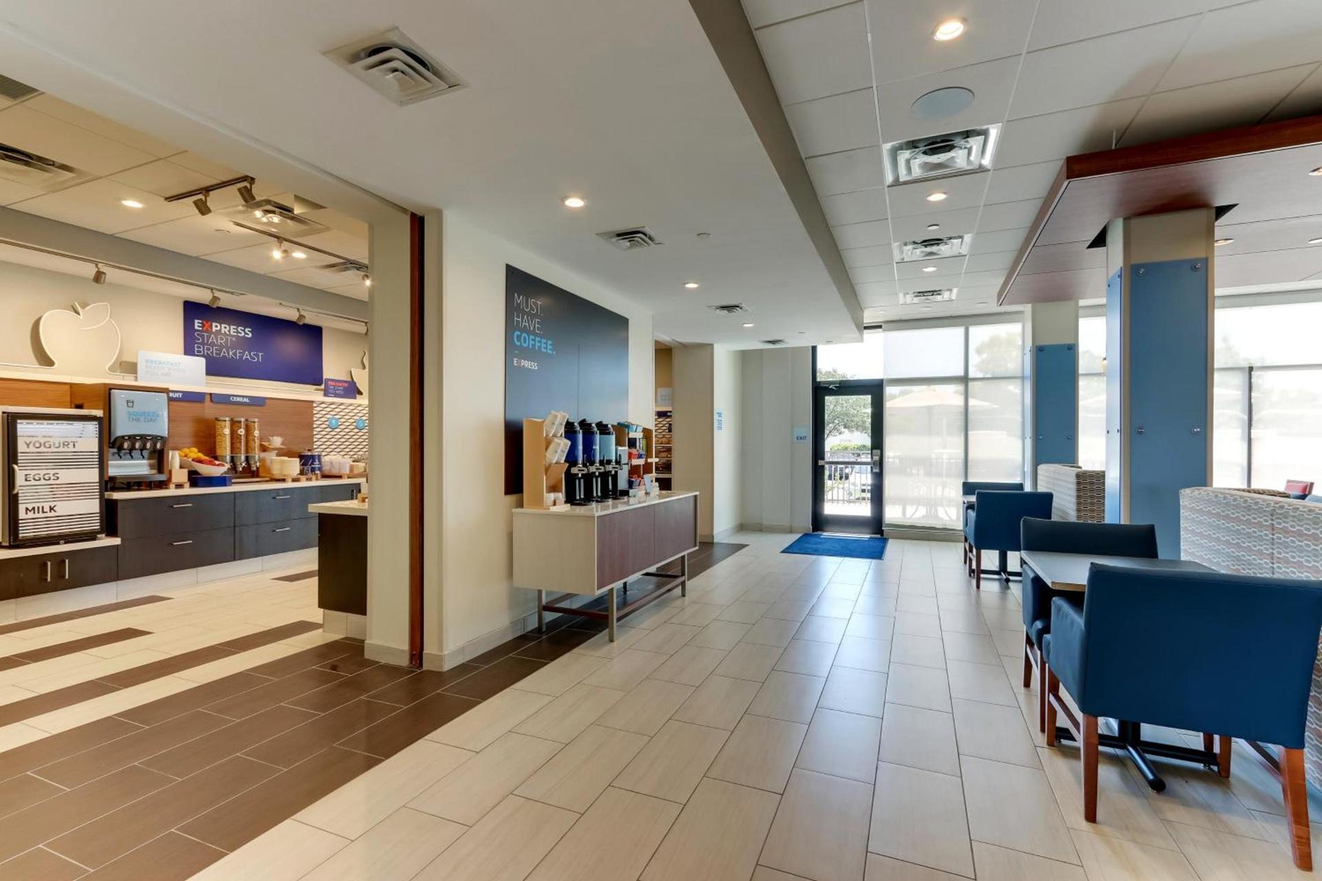 Holiday Inn Express - Wilmington - Porters Neck by IHG photo 90