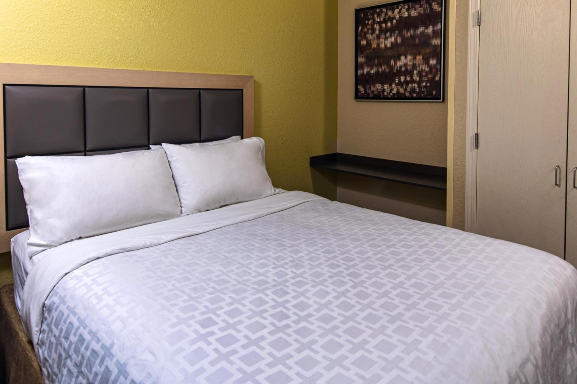 Candlewood Suites Appleton by IHG photo 13