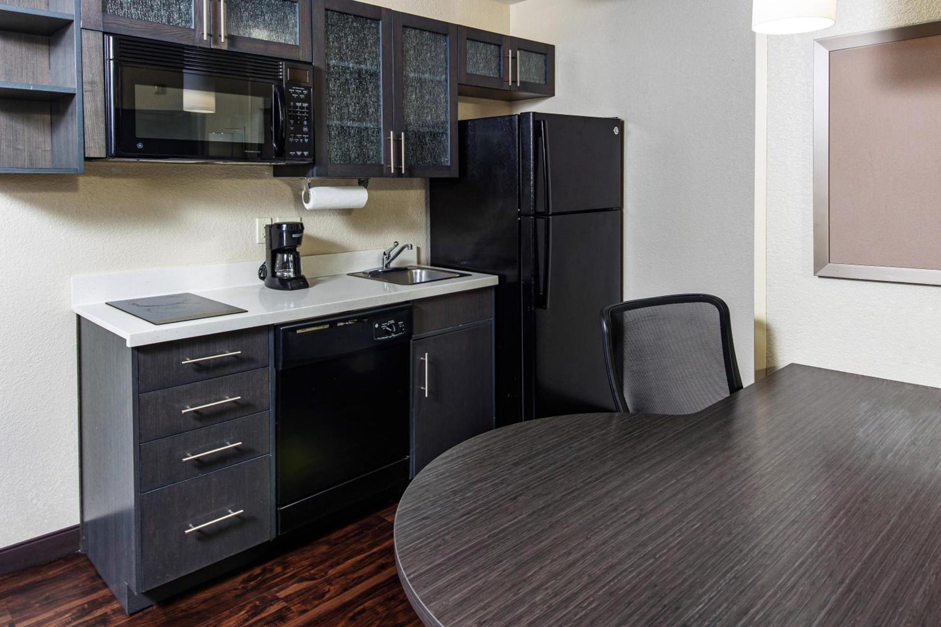 Candlewood Suites Appleton by IHG photo 4