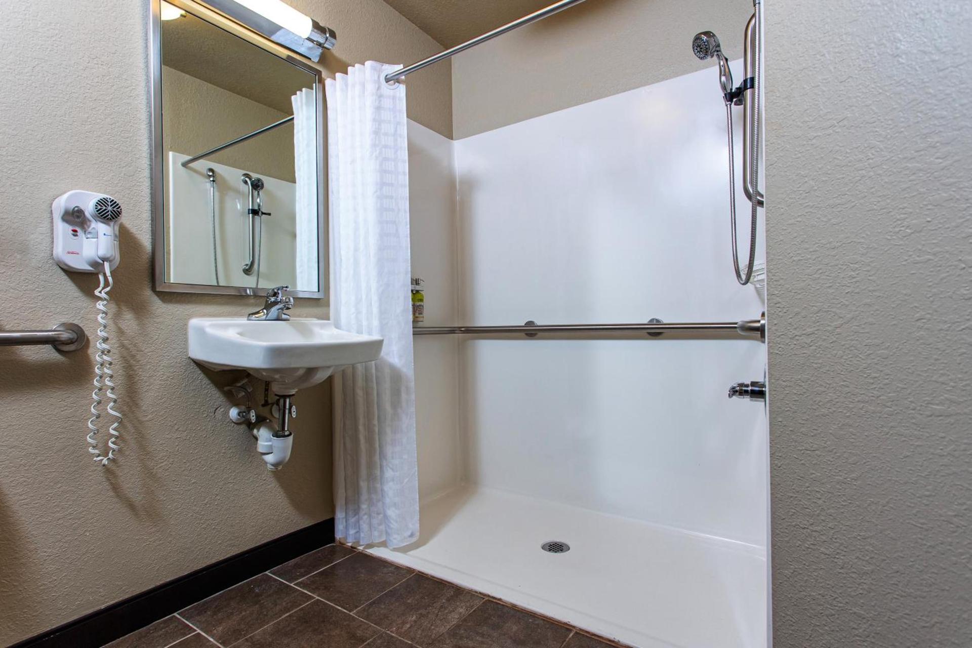 Candlewood Suites Appleton by IHG photo 18