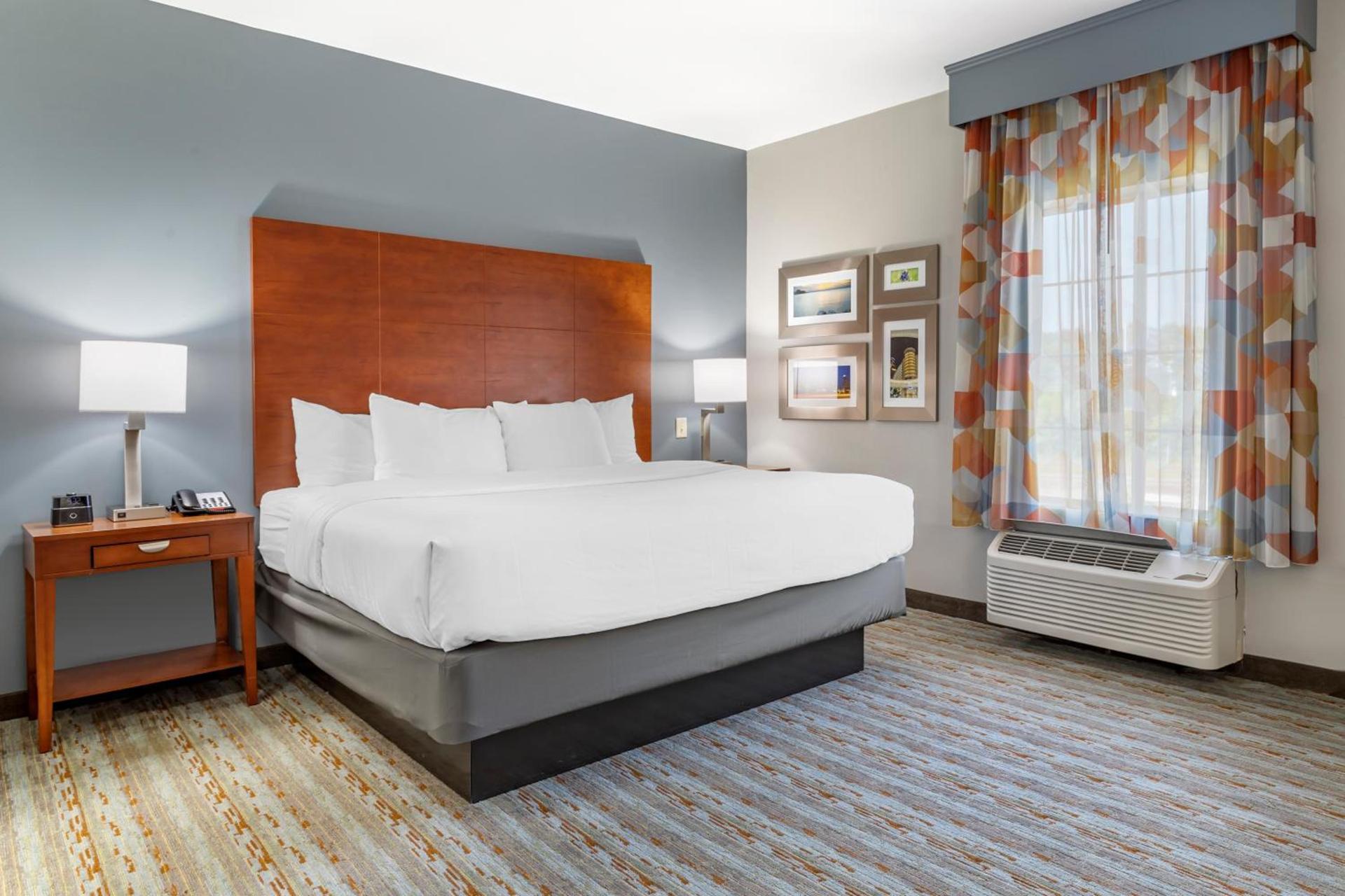 Comfort Inn & Suites Cleveland TX photo 50