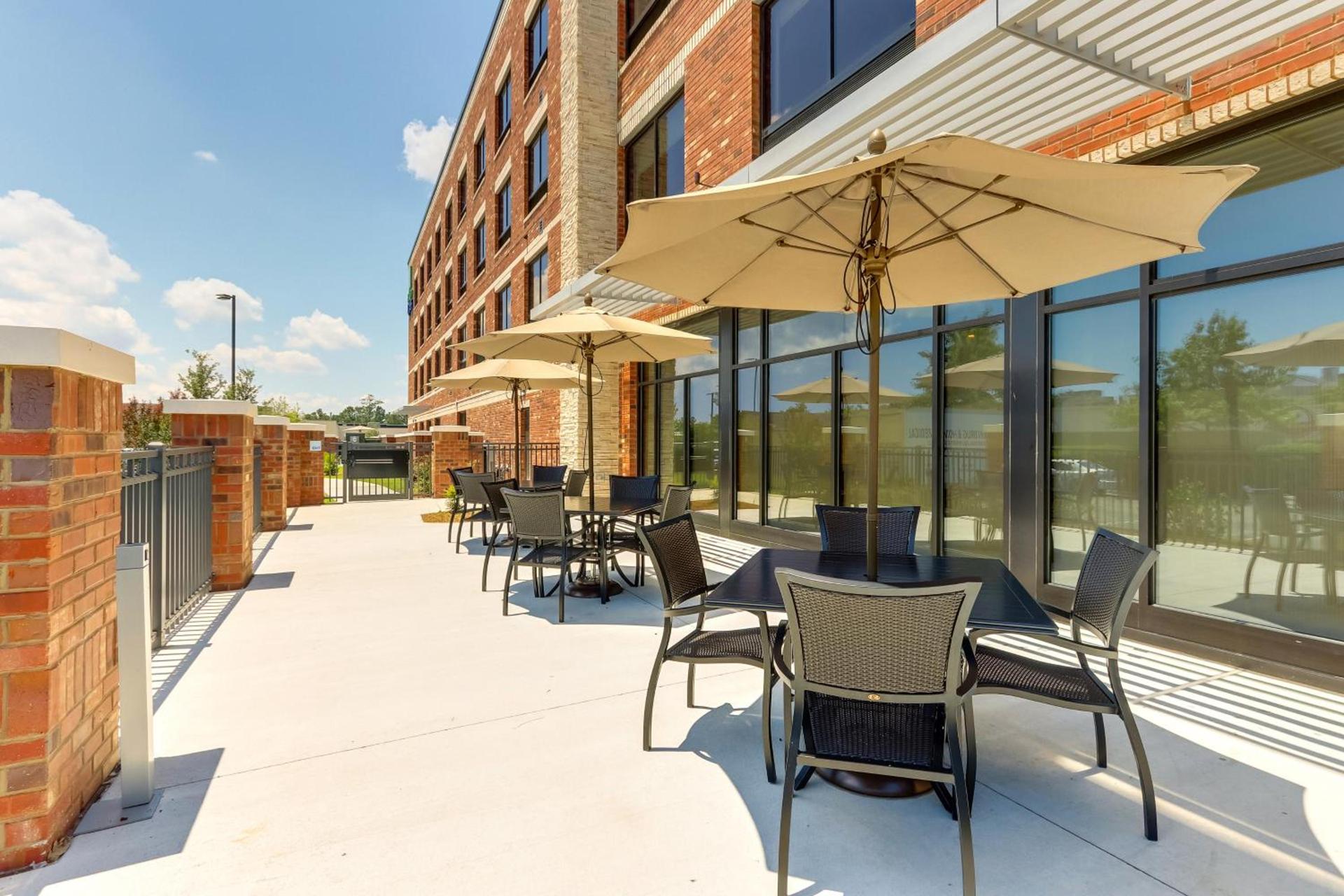 Holiday Inn Express - Wilmington - Porters Neck by IHG photo 32