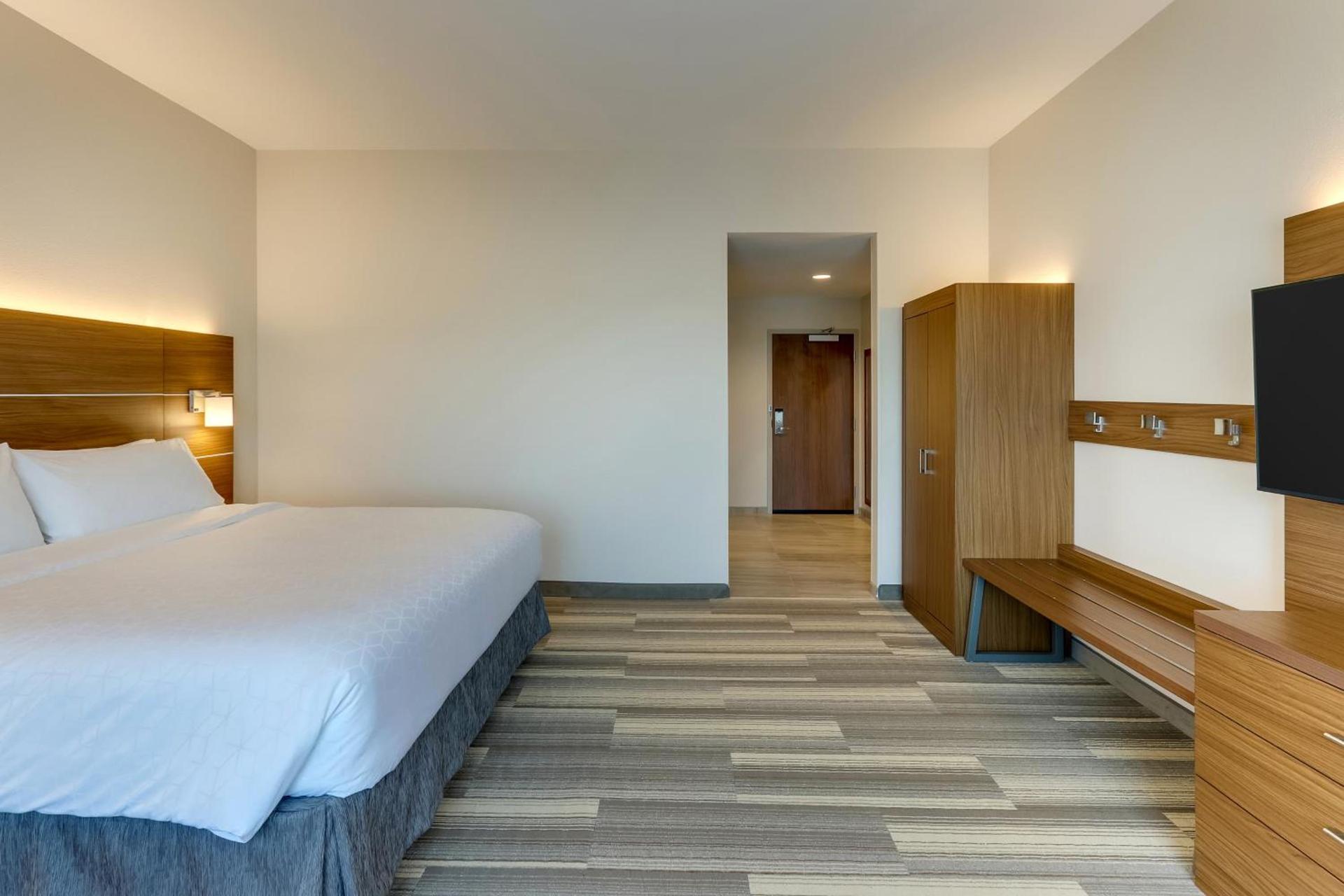 Holiday Inn Express - Wilmington - Porters Neck by IHG photo 44