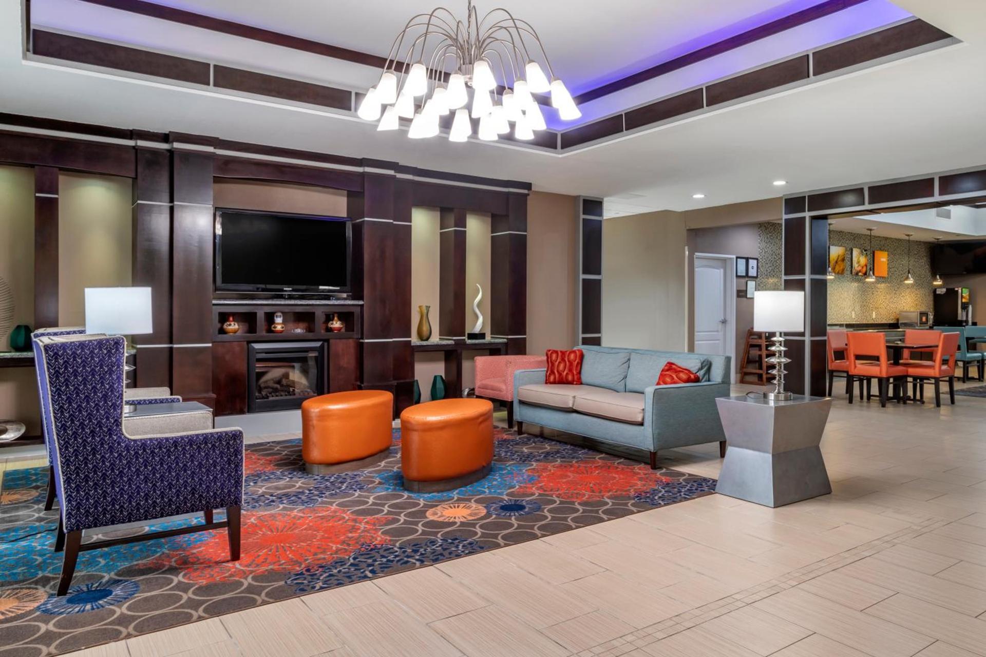 Comfort Inn & Suites Cleveland TX photo 58
