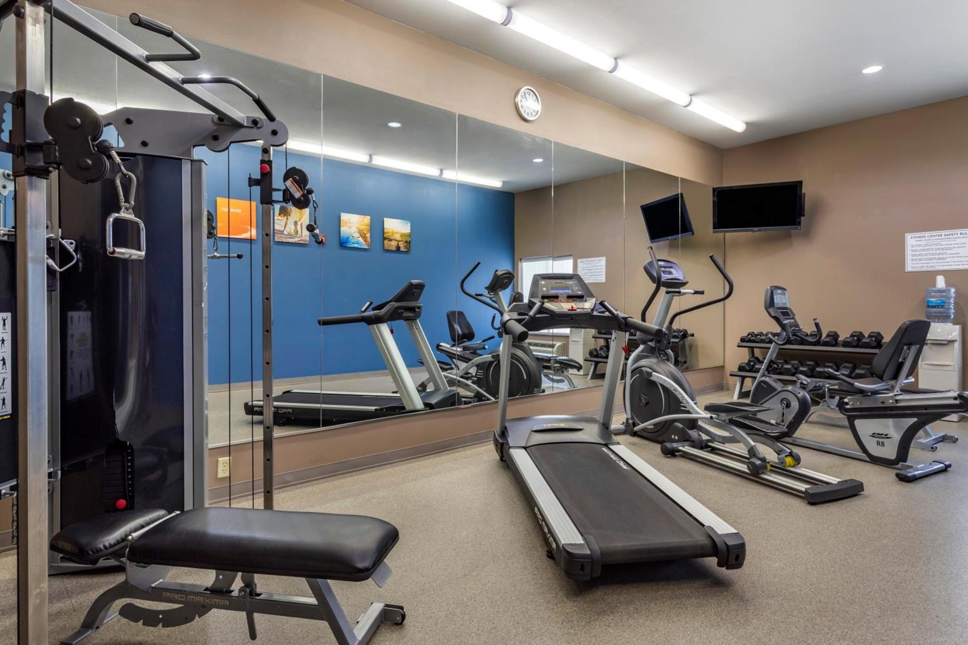 Comfort Inn & Suites Cleveland TX photo 59