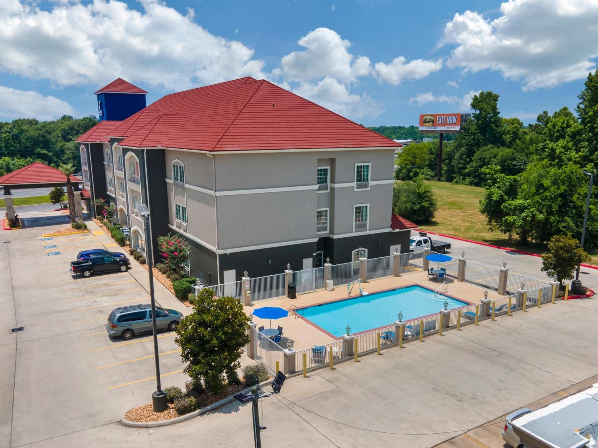 Comfort Inn & Suites Cleveland TX photo 63