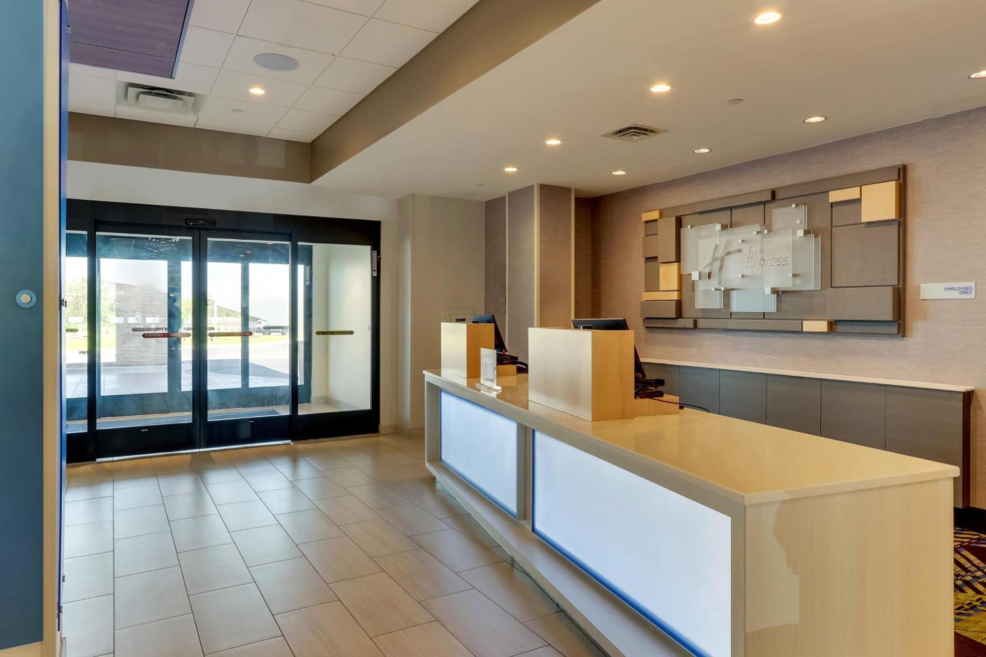 Holiday Inn Express - Wilmington - Porters Neck by IHG photo 74