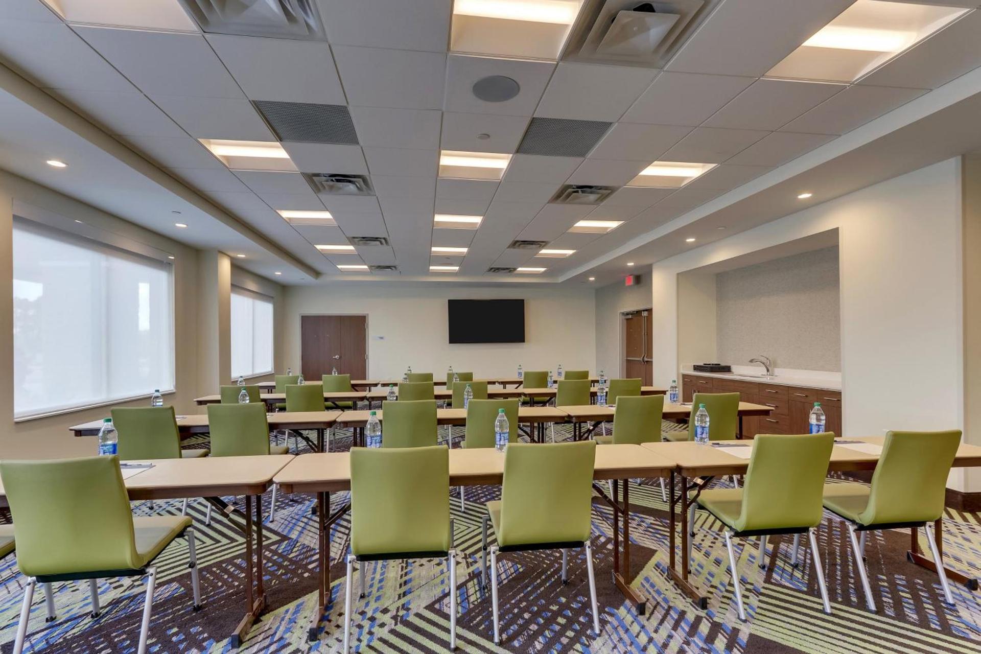Holiday Inn Express - Wilmington - Porters Neck by IHG photo 87