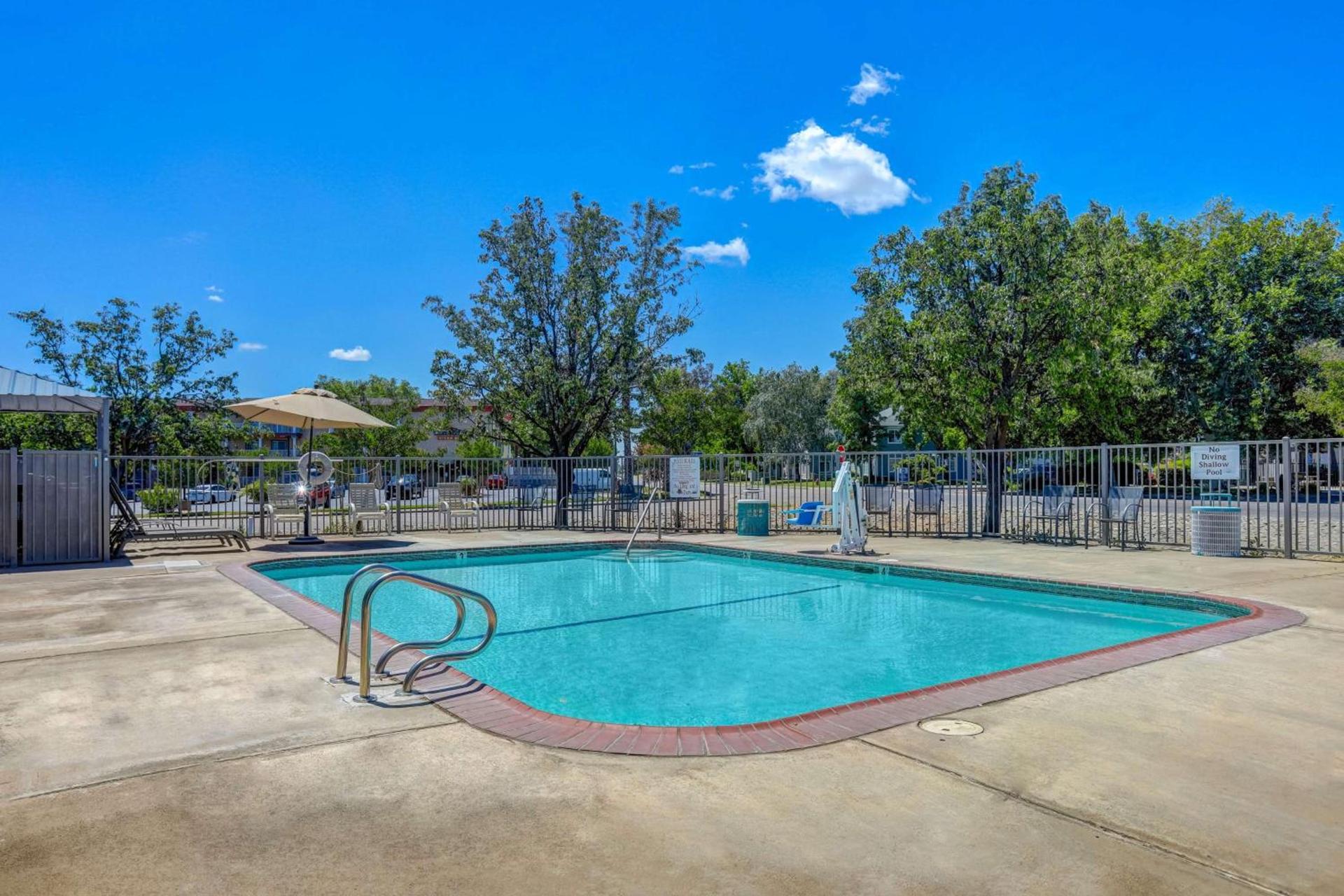 Motel 6-Red Bluff, CA photo 4