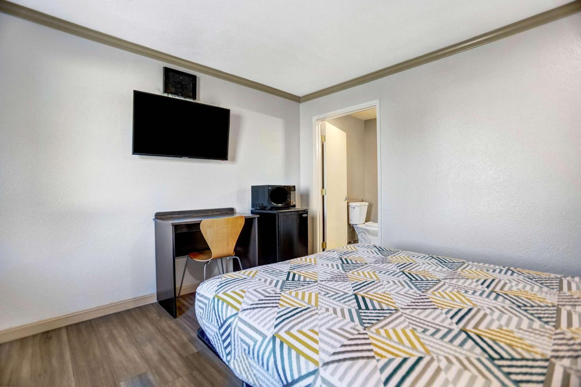 Motel 6-Red Bluff, CA photo 10