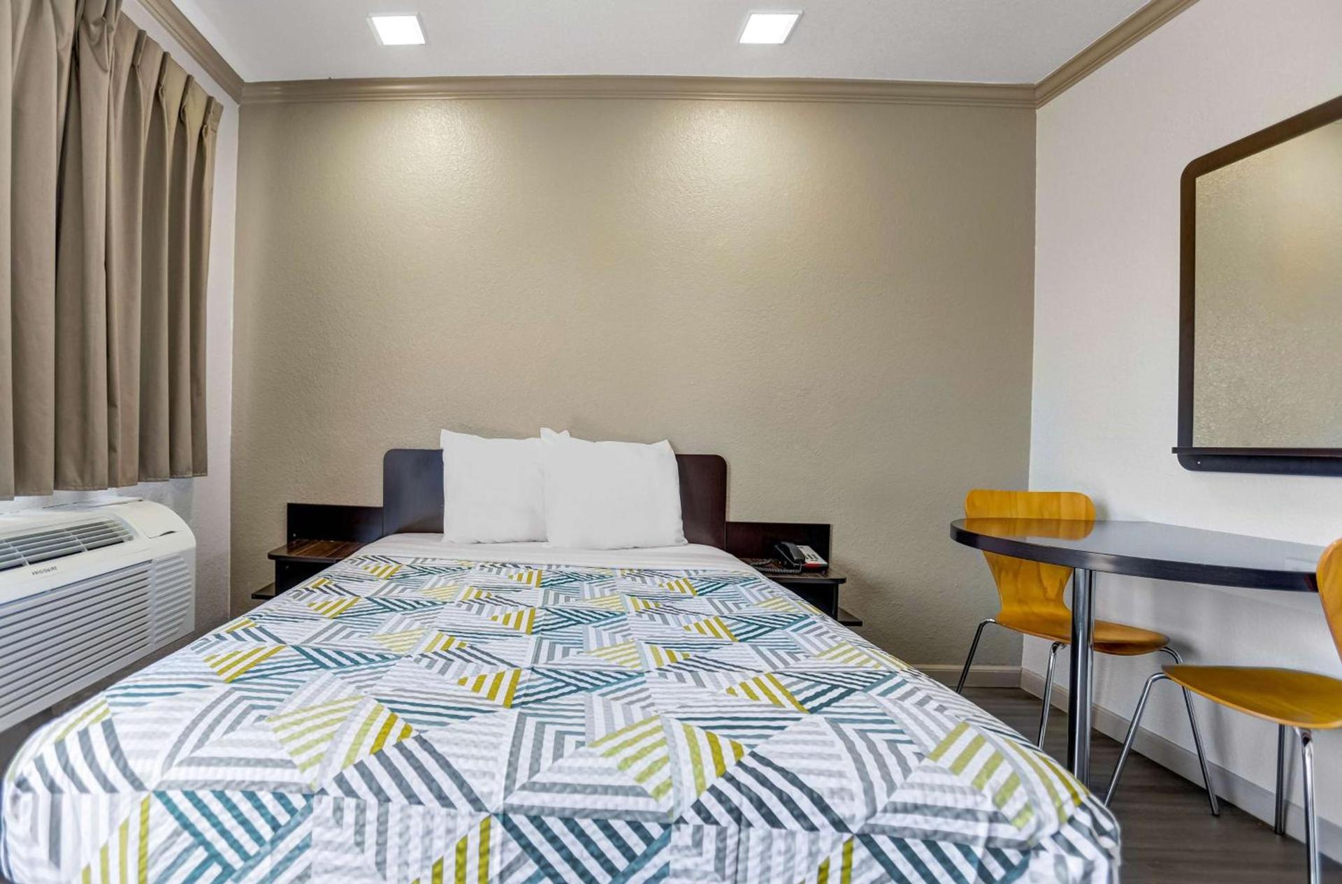 Motel 6-Red Bluff, CA photo 6