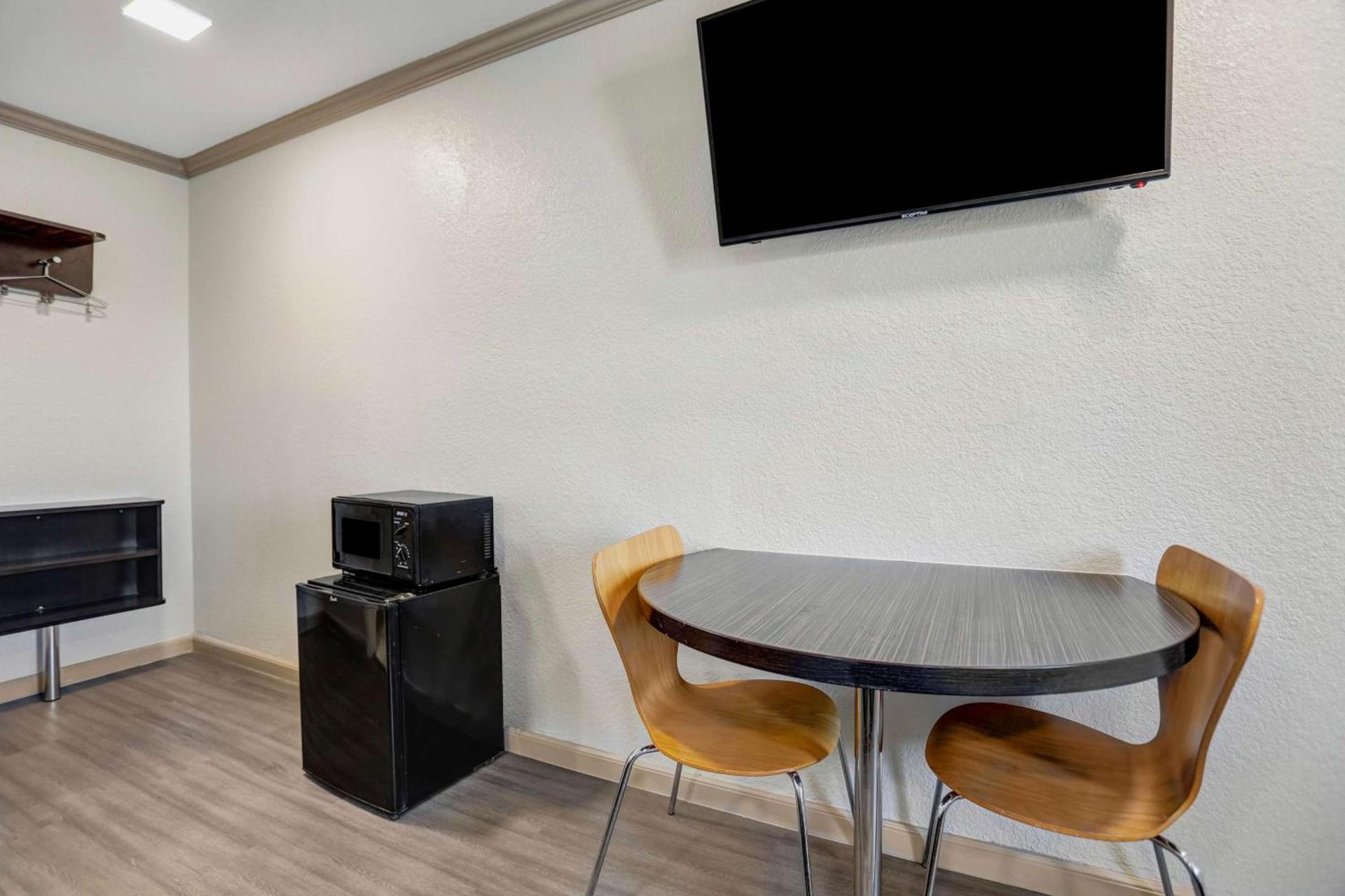 Motel 6-Red Bluff, CA photo 16