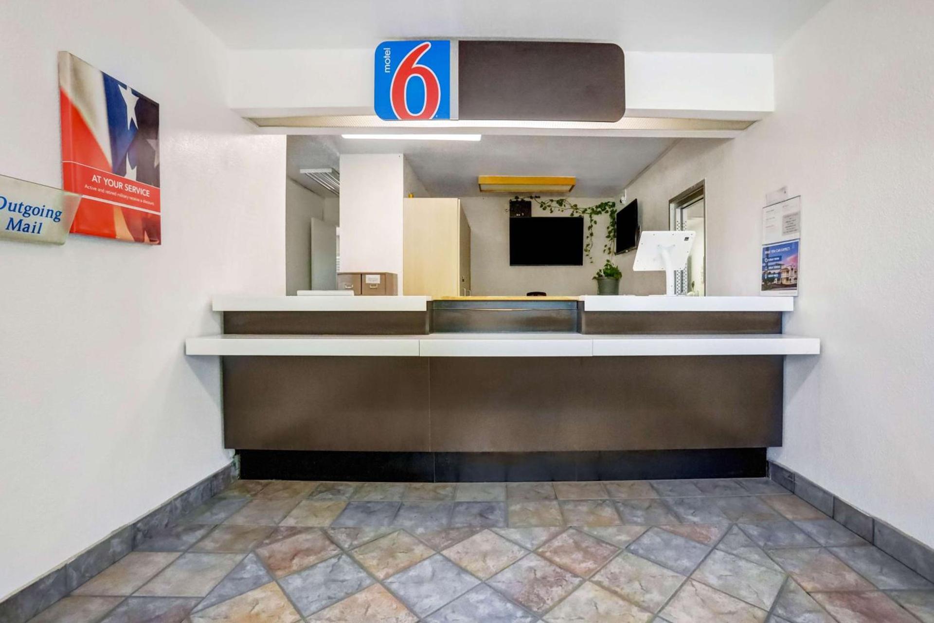 Motel 6-Red Bluff, CA photo 20