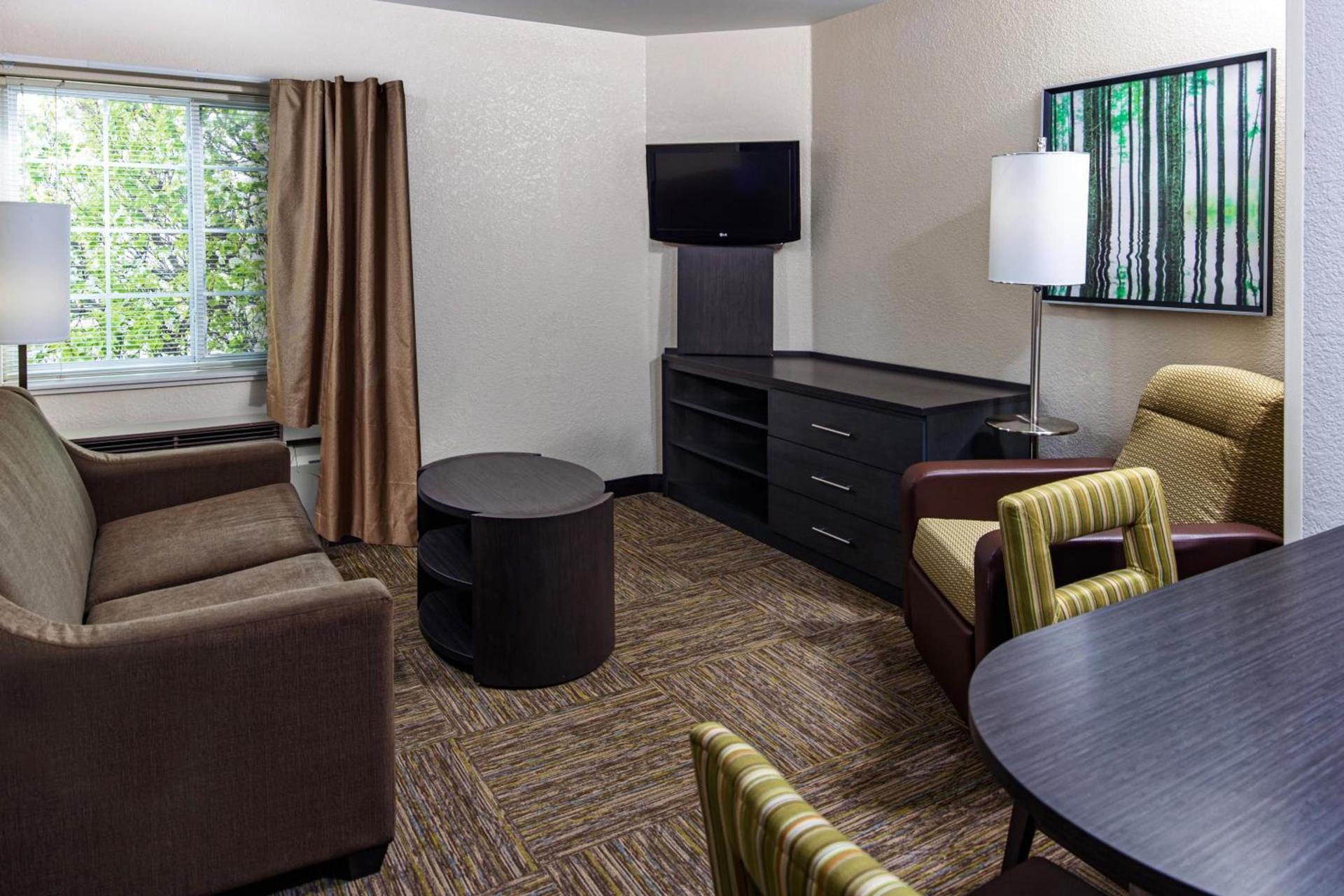 Candlewood Suites Appleton by IHG photo 43