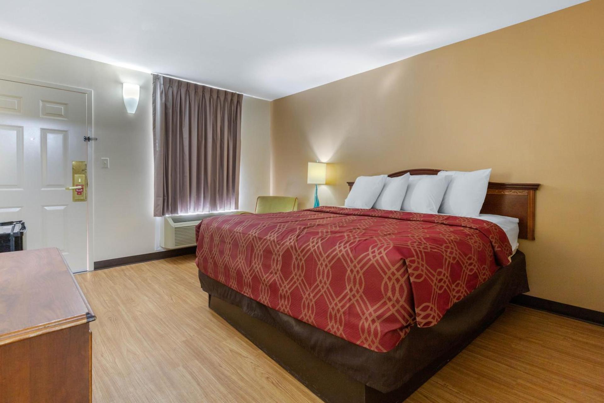 Econo Lodge Gaffney photo 15