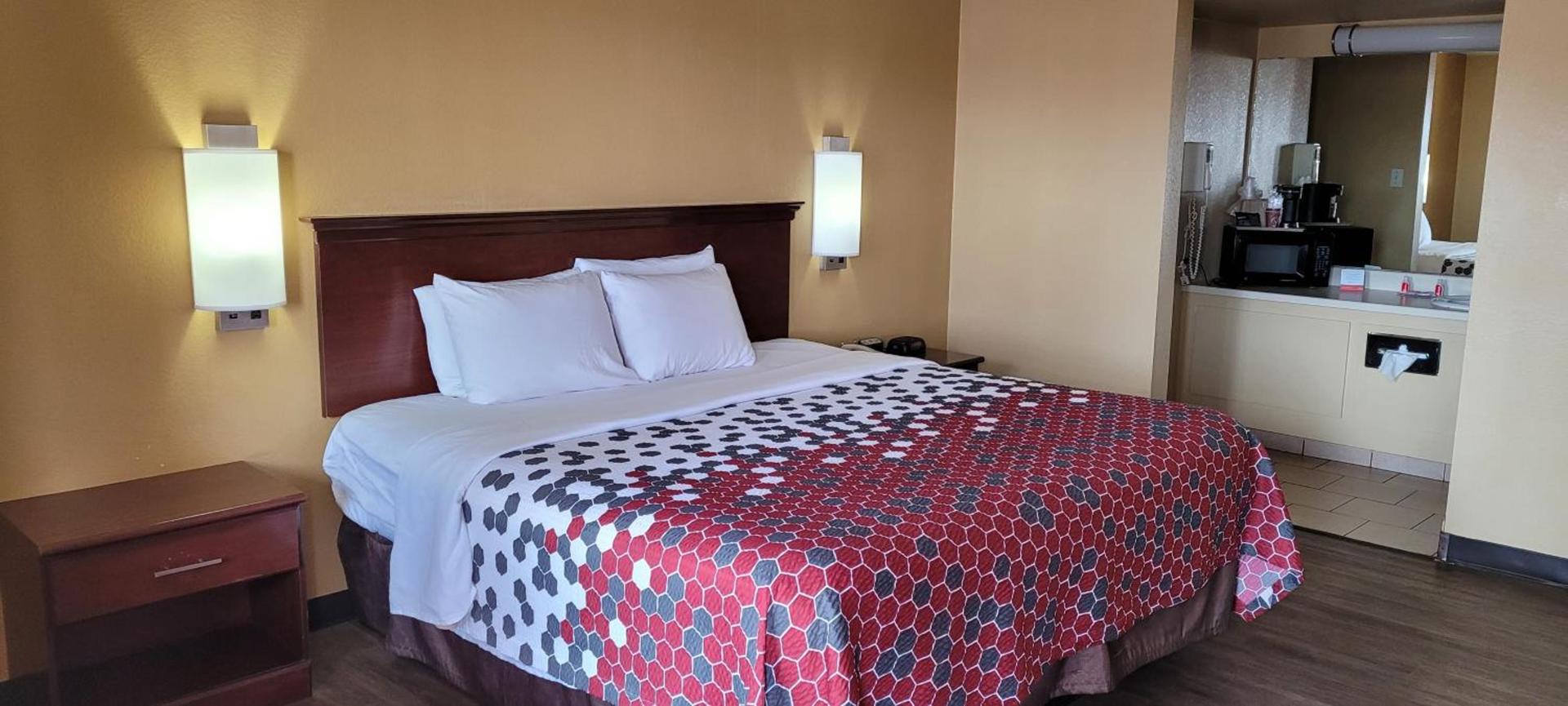Econo Lodge McAlester photo 22