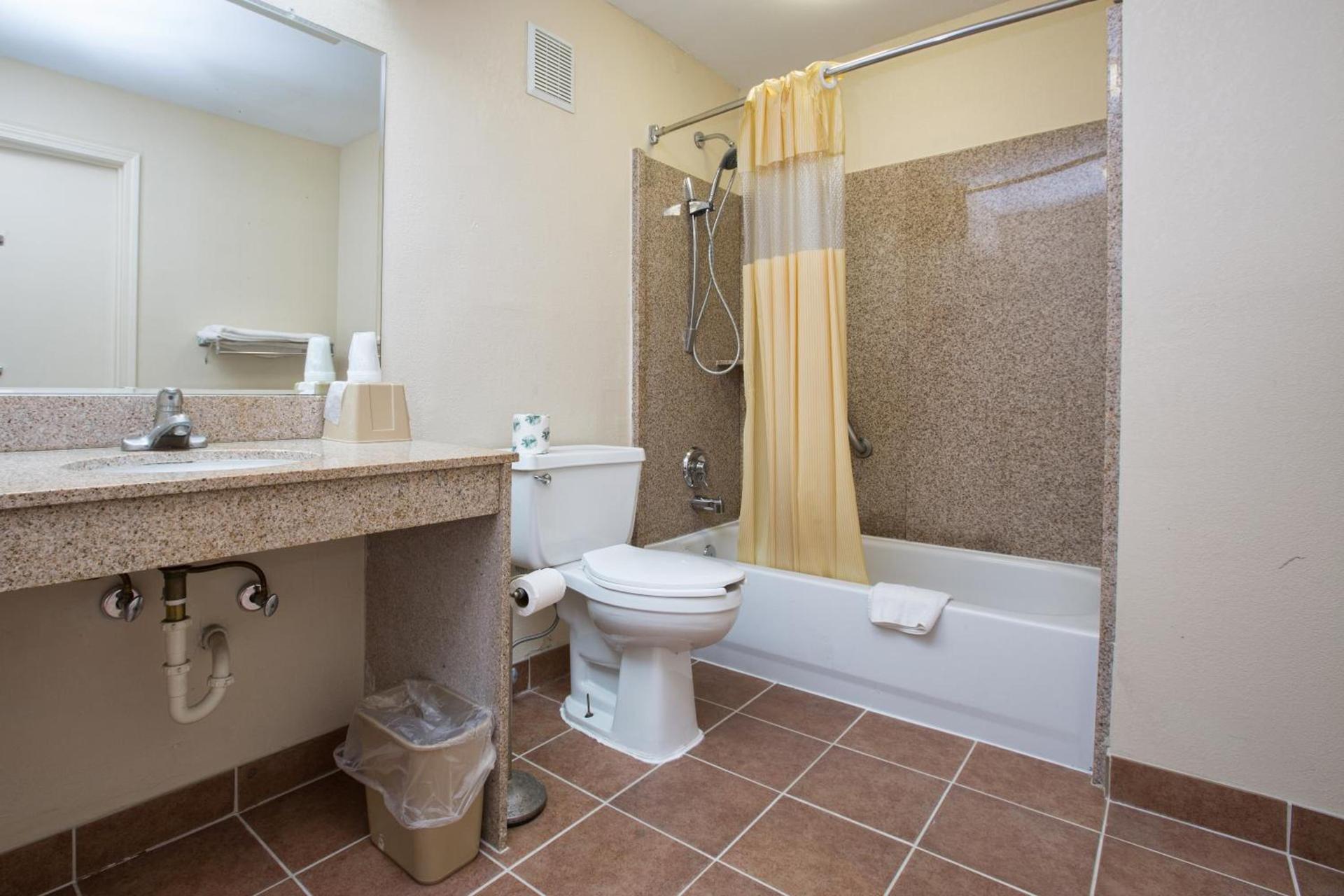 Days Inn by Wyndham Cookeville photo 34