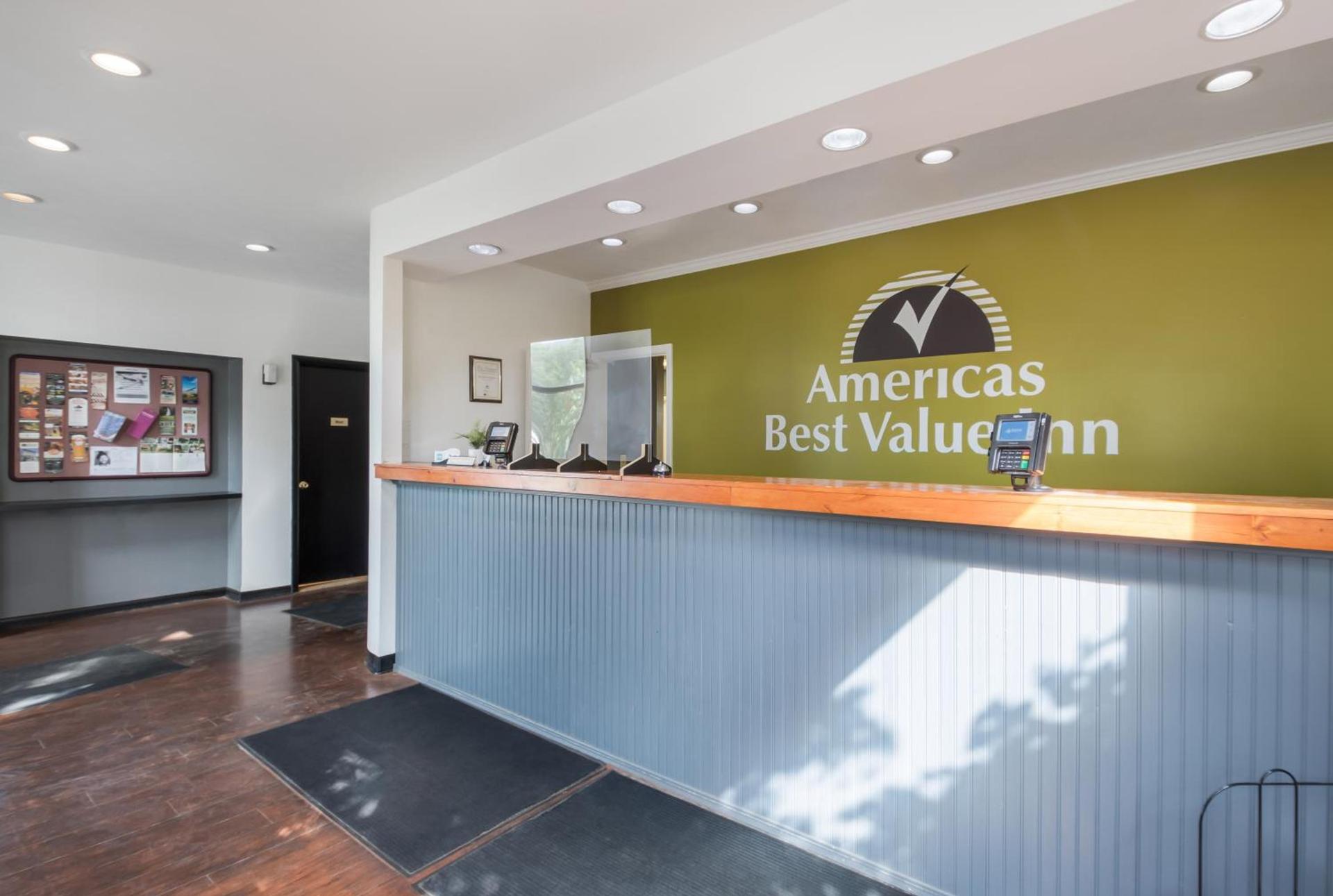 Americas Best Value Inn-Painted Post photo 2