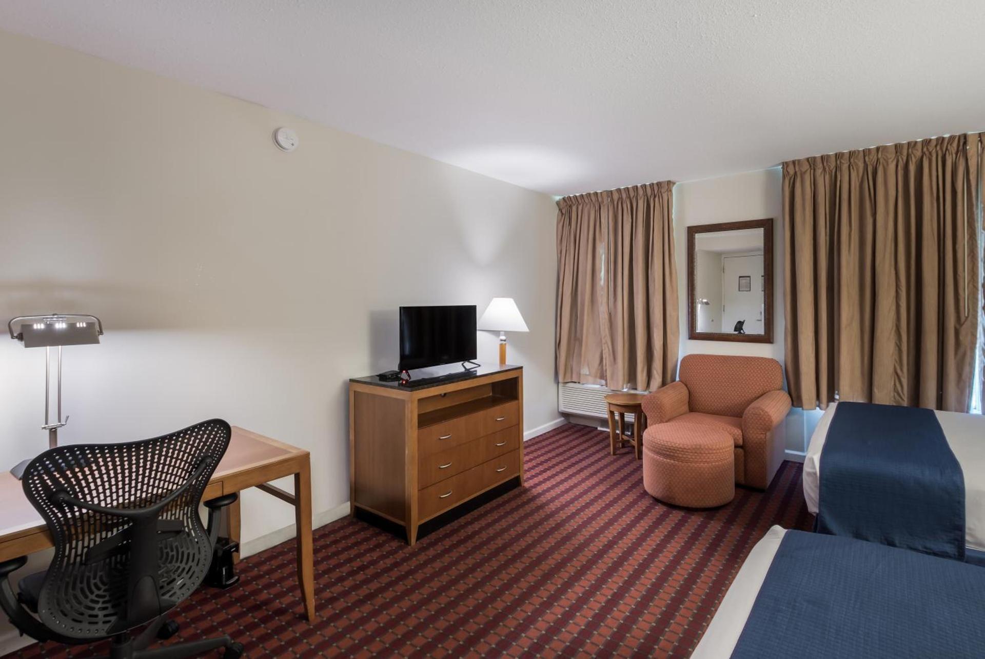 Americas Best Value Inn-Painted Post photo 3